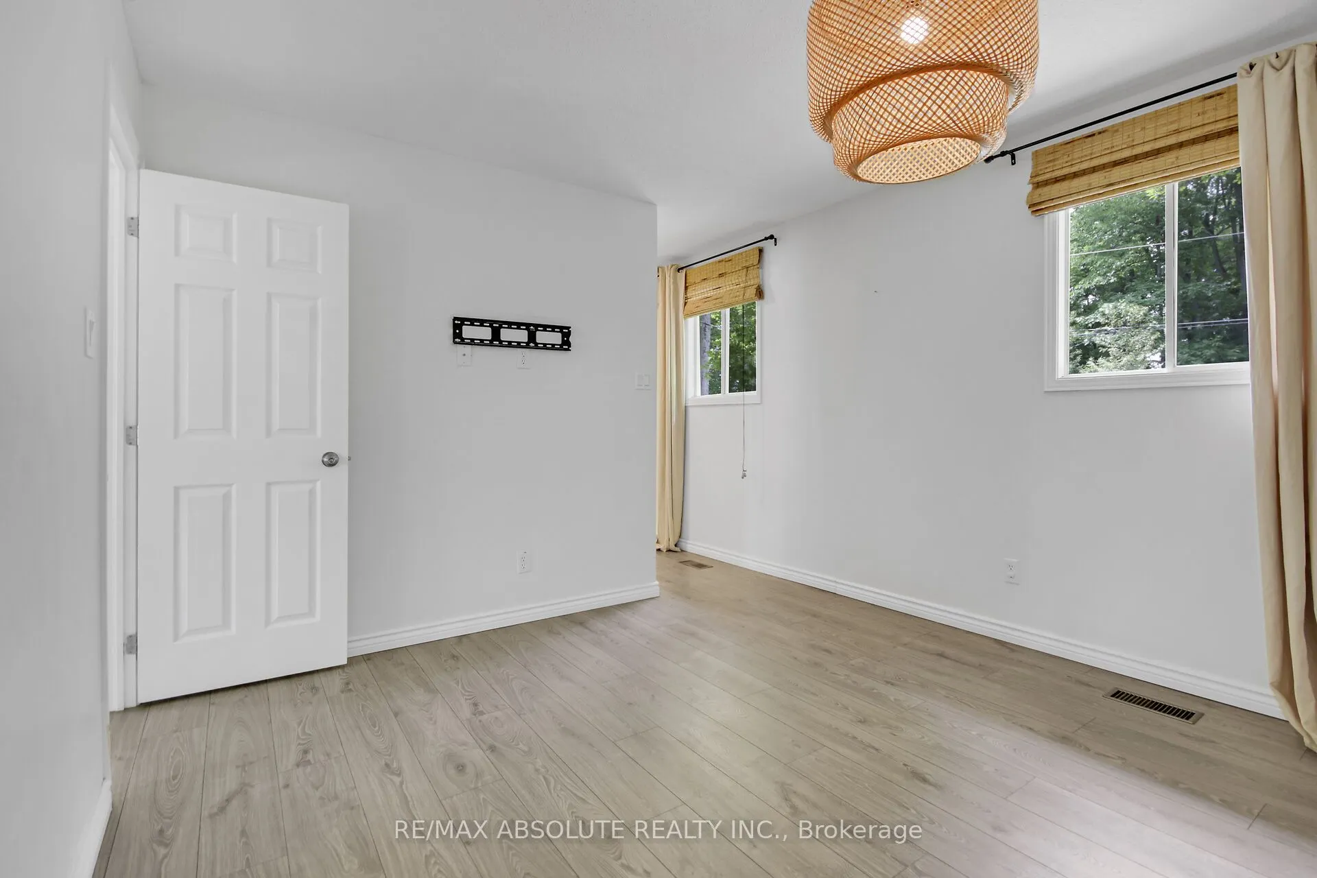 210 Pickerel Point Road