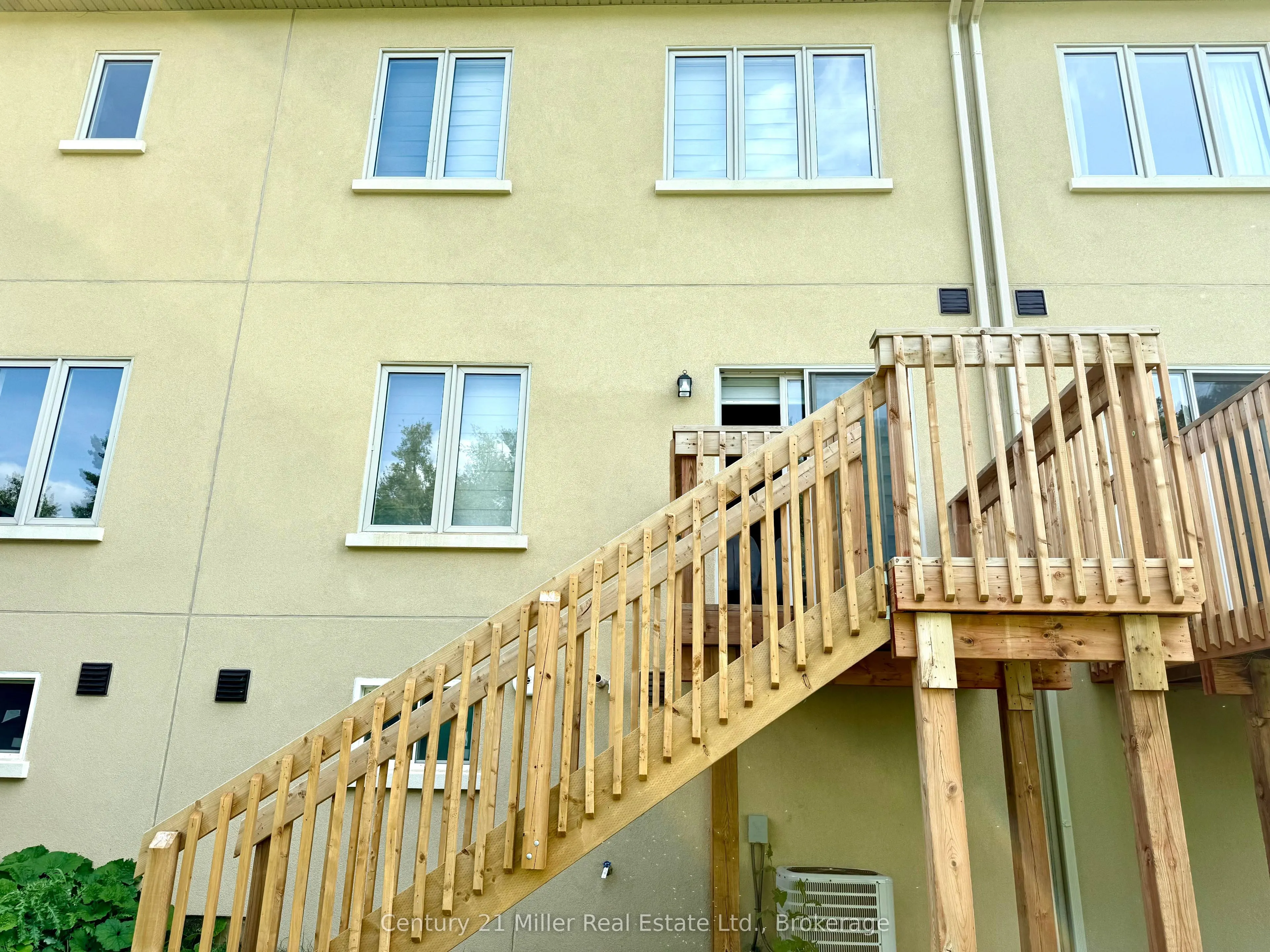 305 Garner Road West, #70