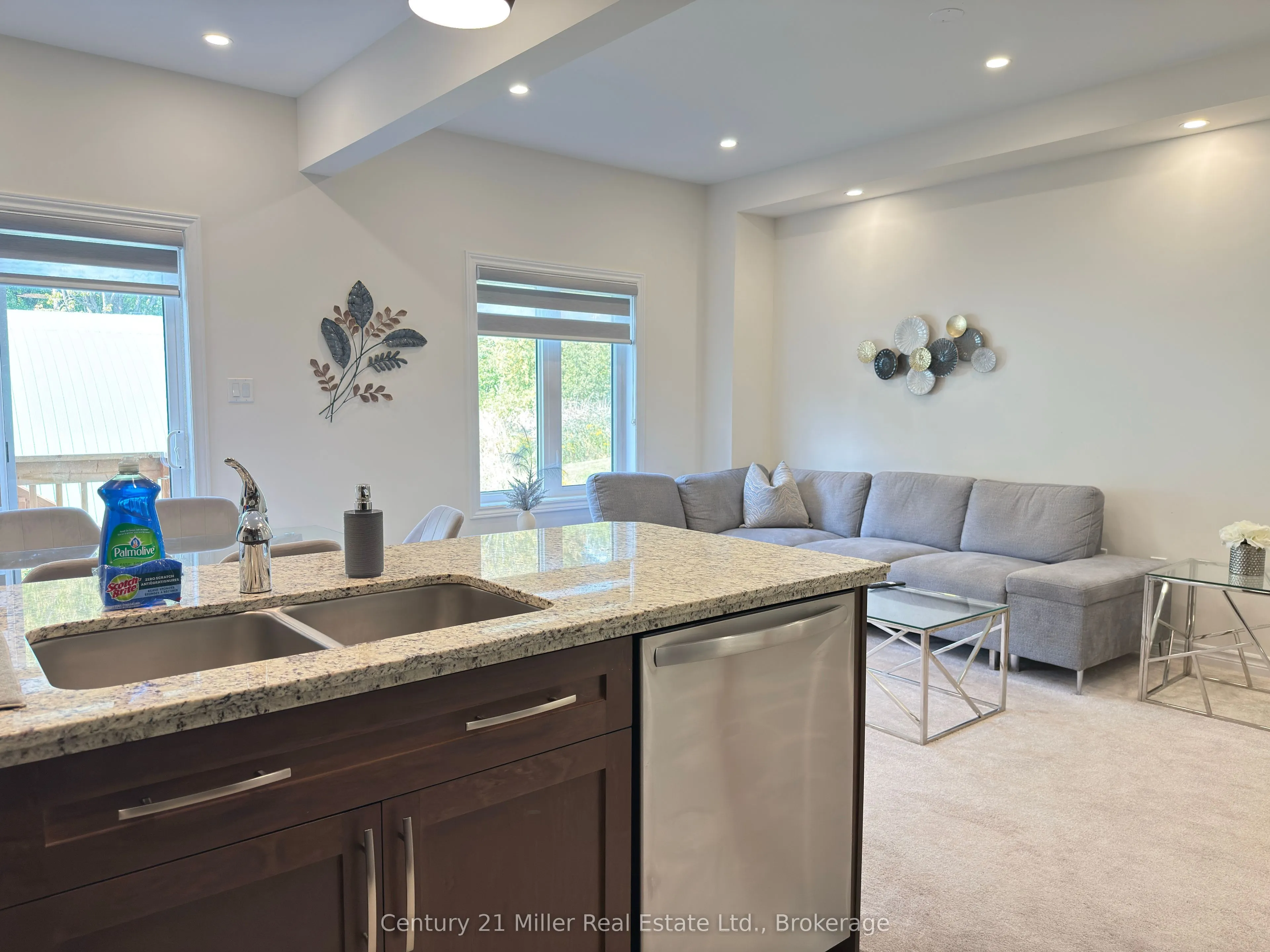 305 Garner Road West, #70