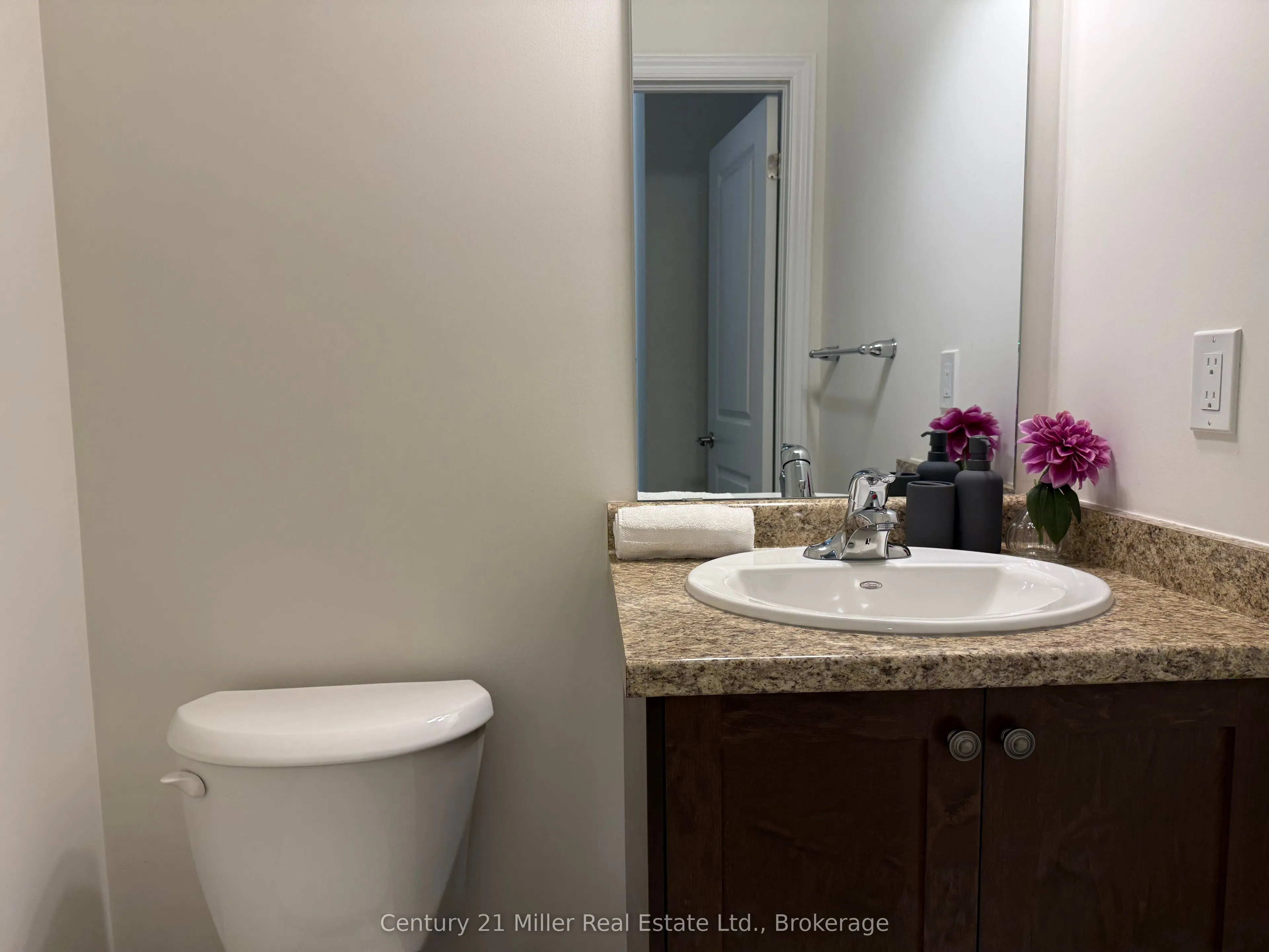 305 Garner Road West, #70