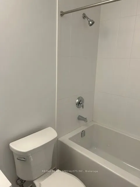 550 North Service Road #1003
