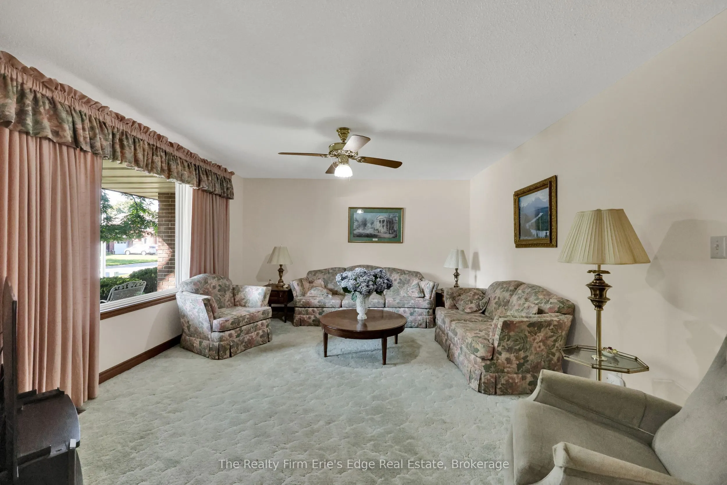 8 Christopher Court