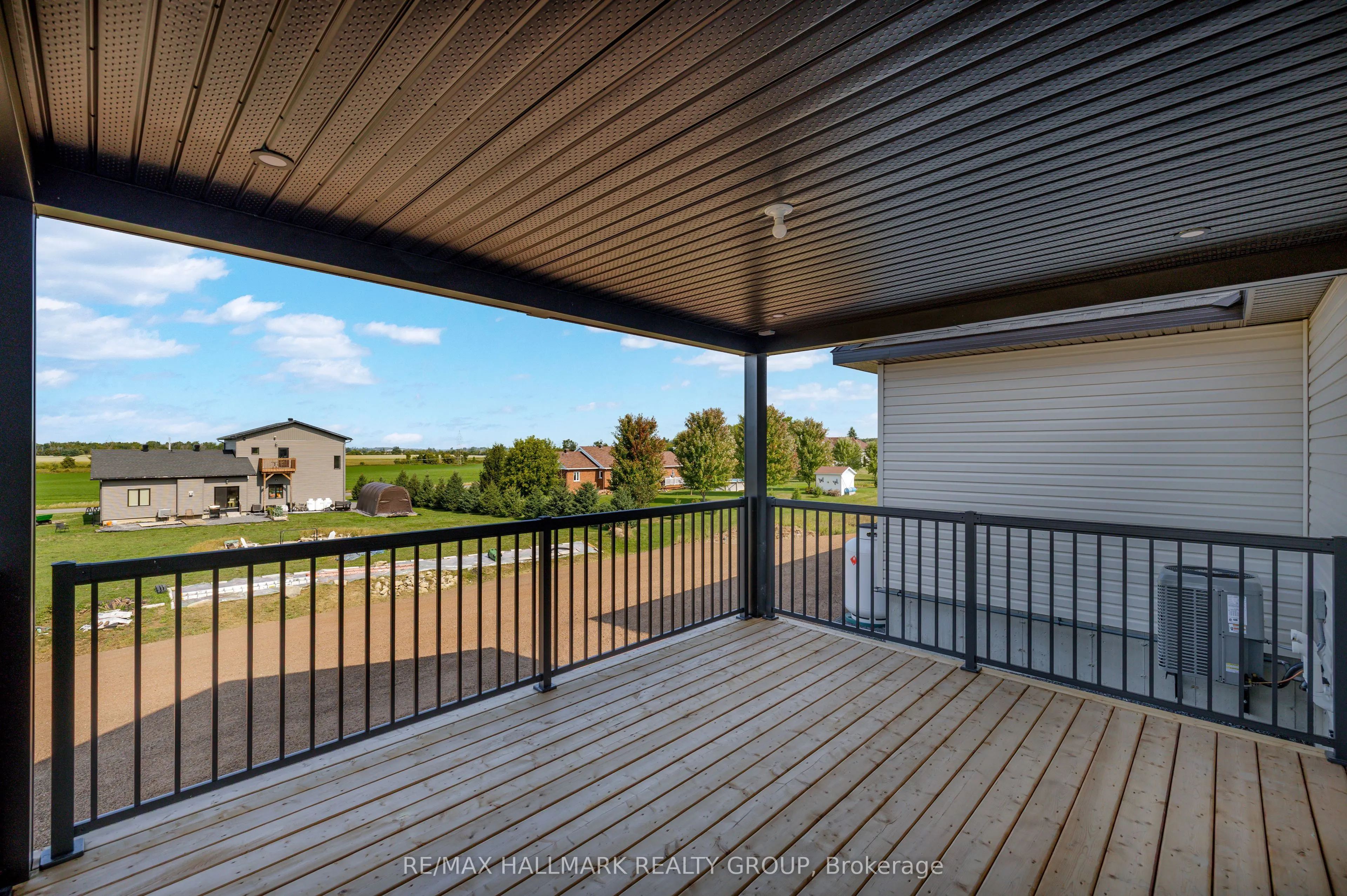 208 Trudeau Crescent