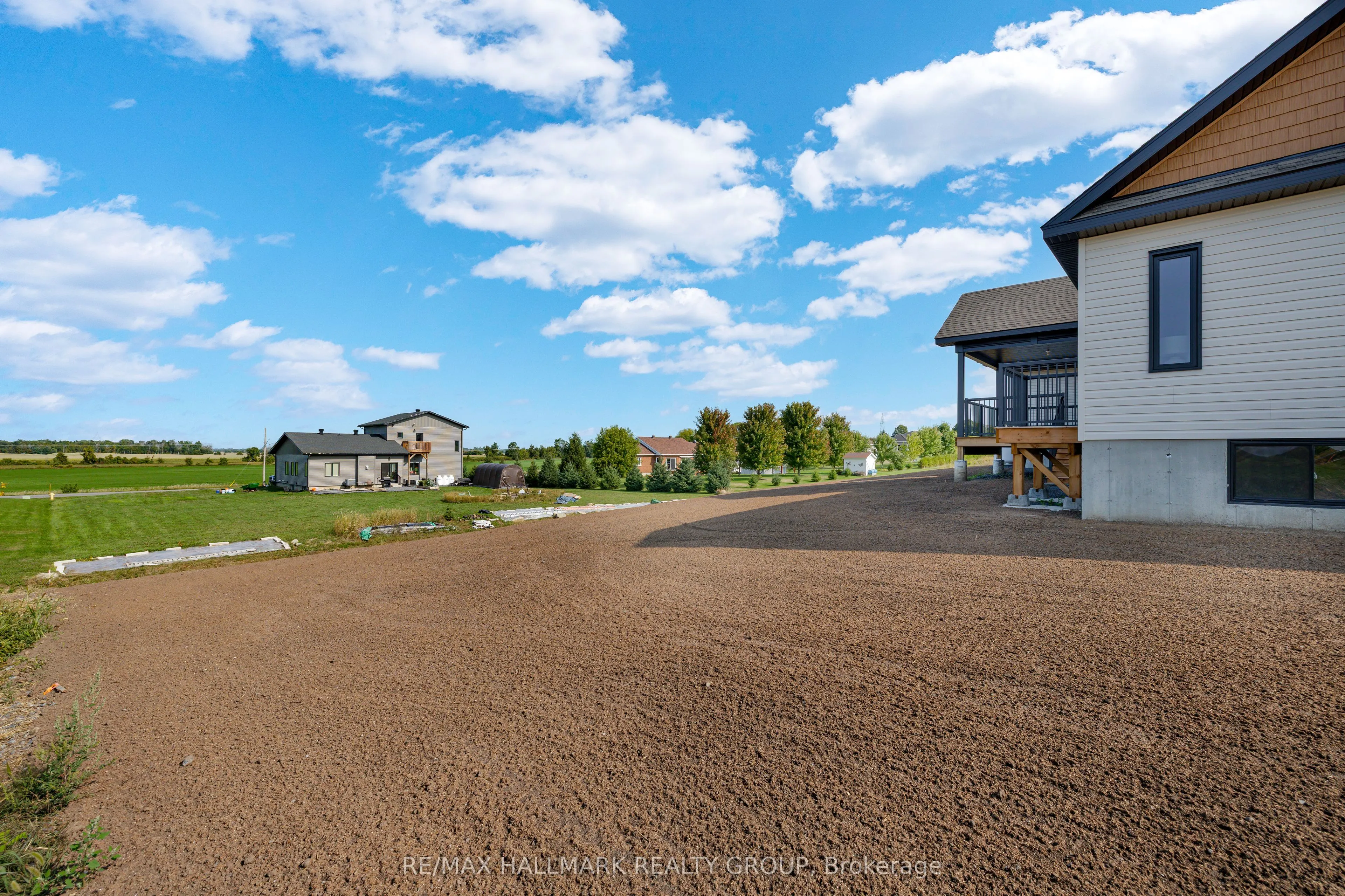 208 Trudeau Crescent