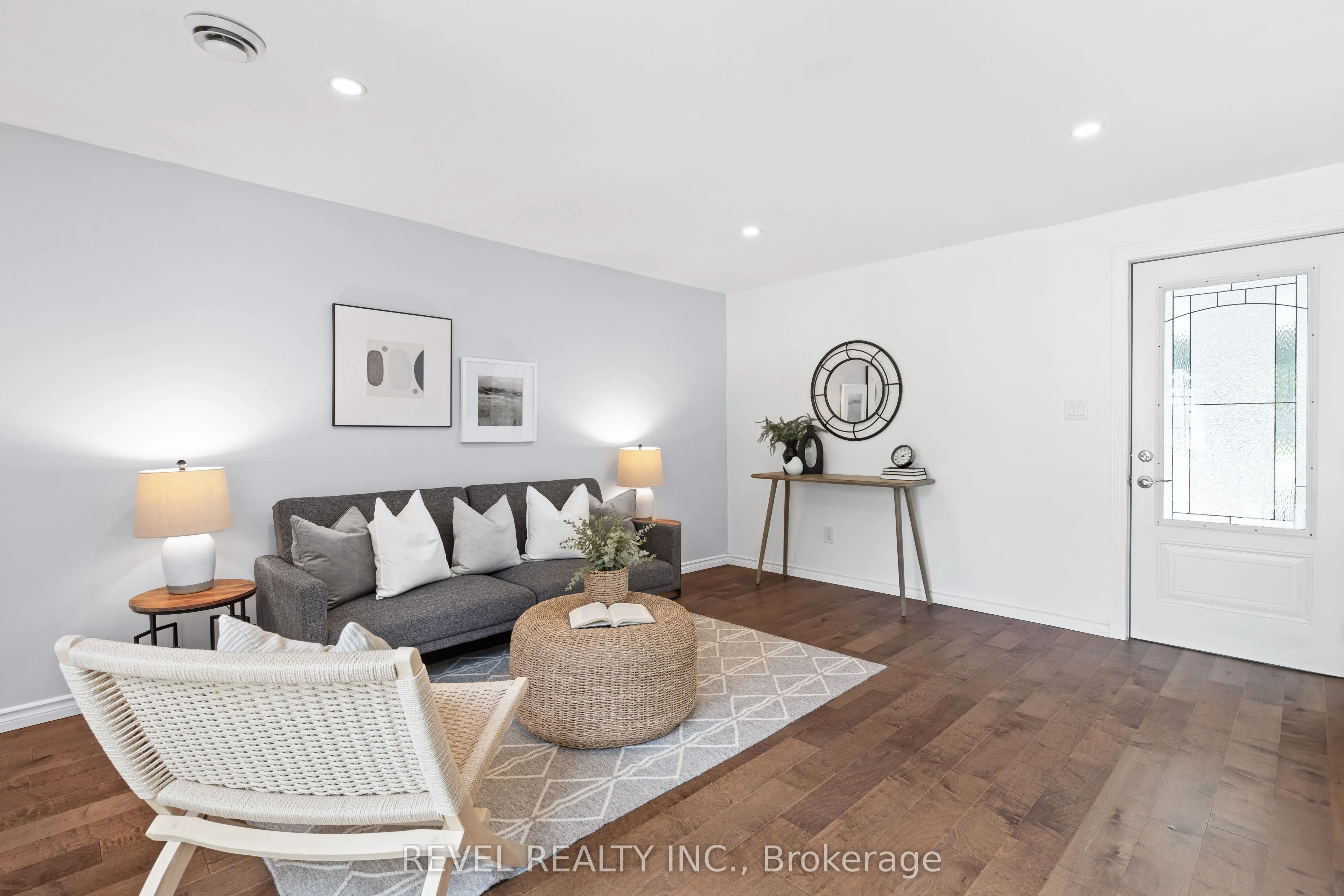 411 LONG BEACH Road