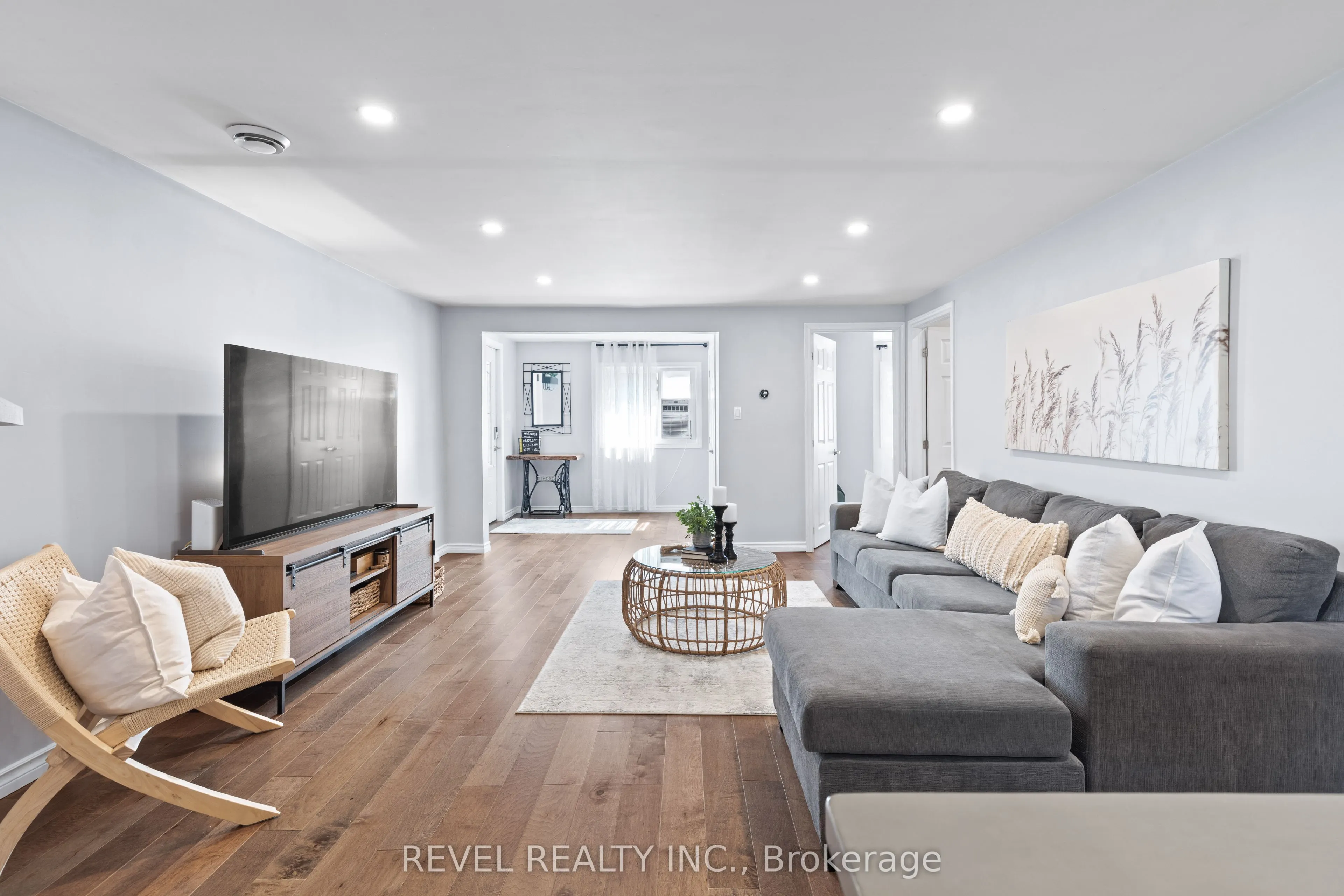 411 LONG BEACH Road