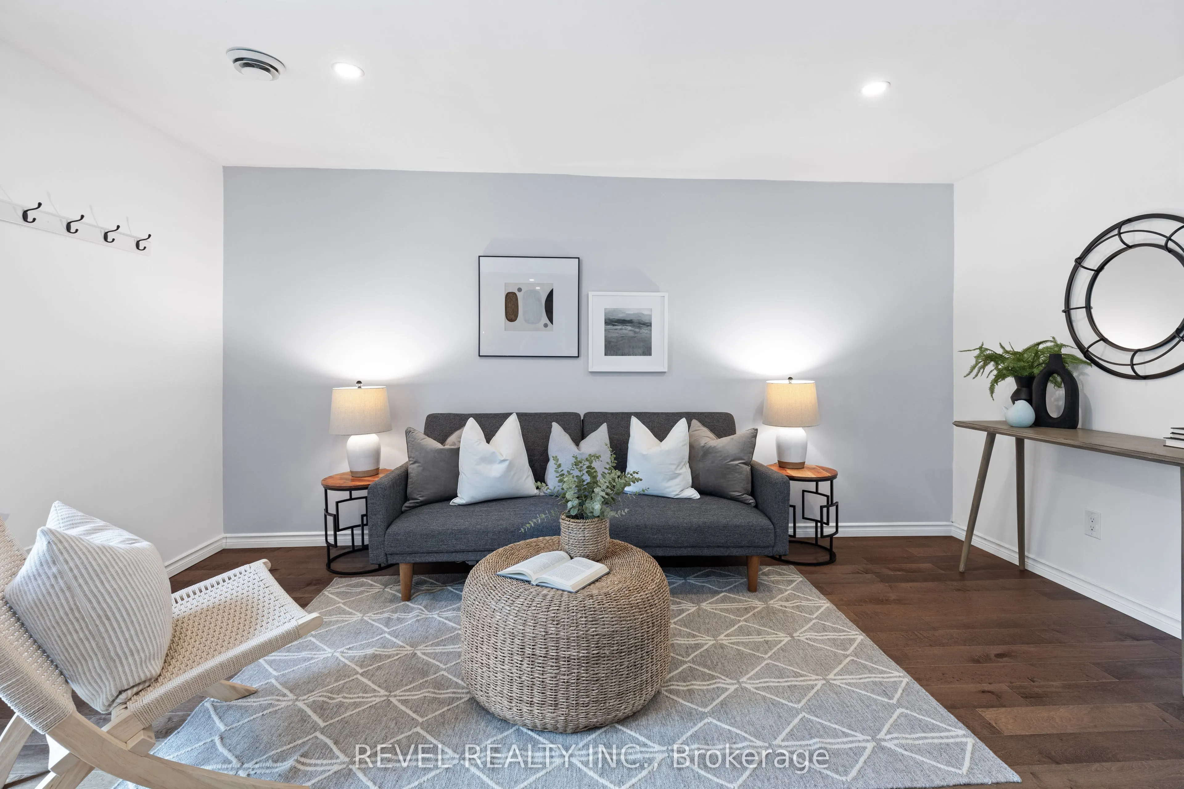411 LONG BEACH Road