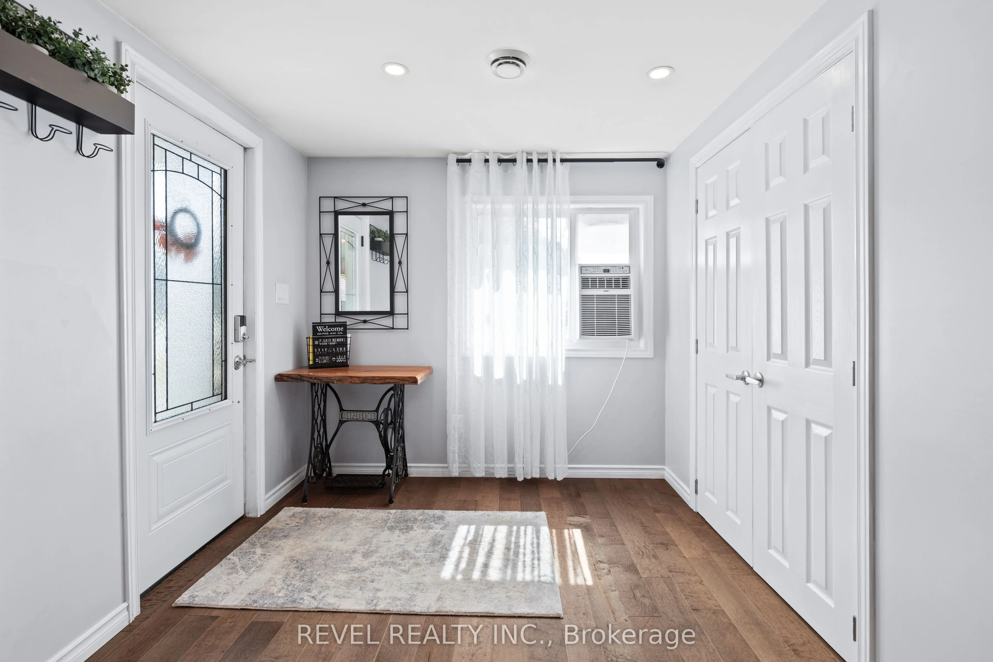 411 LONG BEACH Road