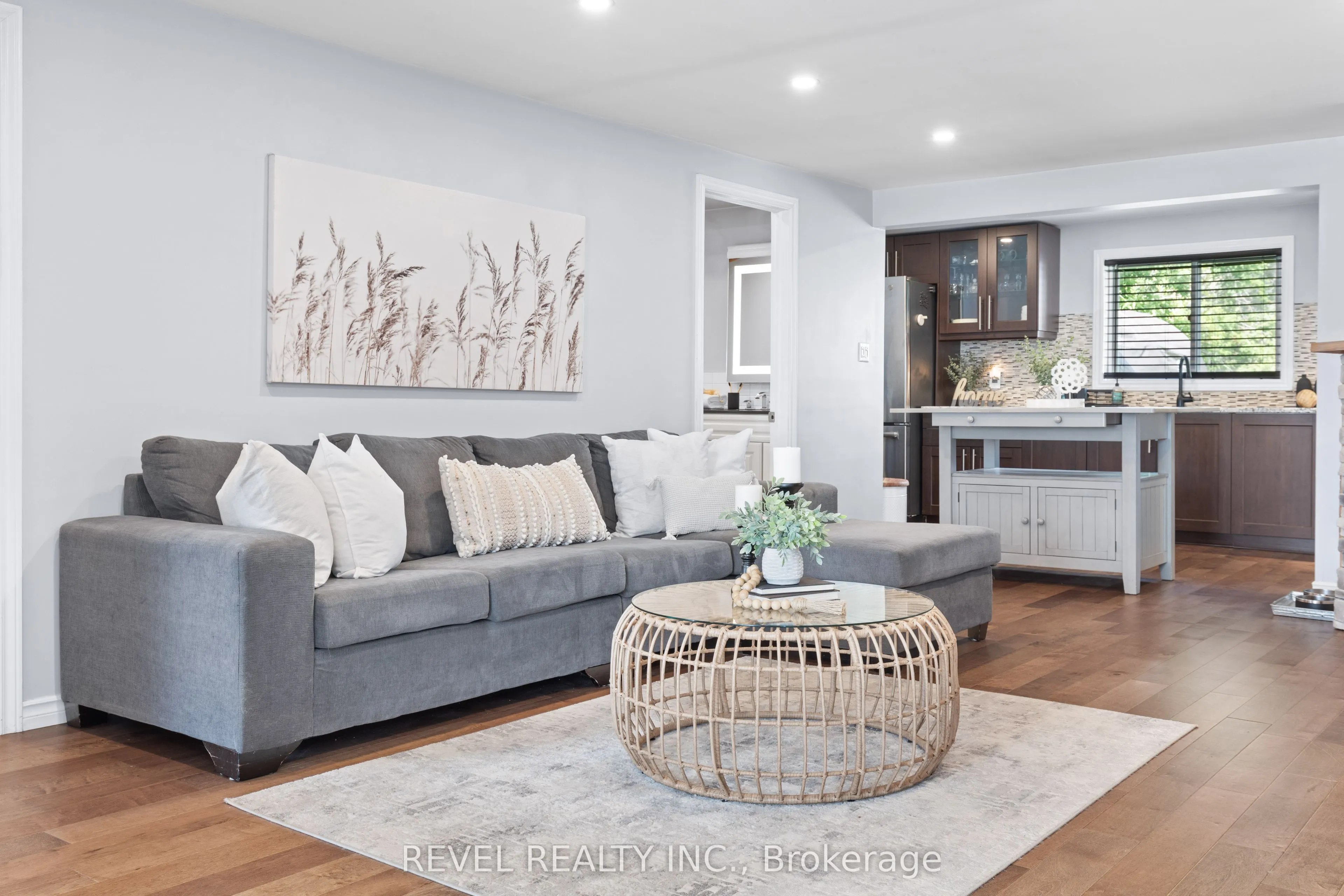 411 LONG BEACH Road