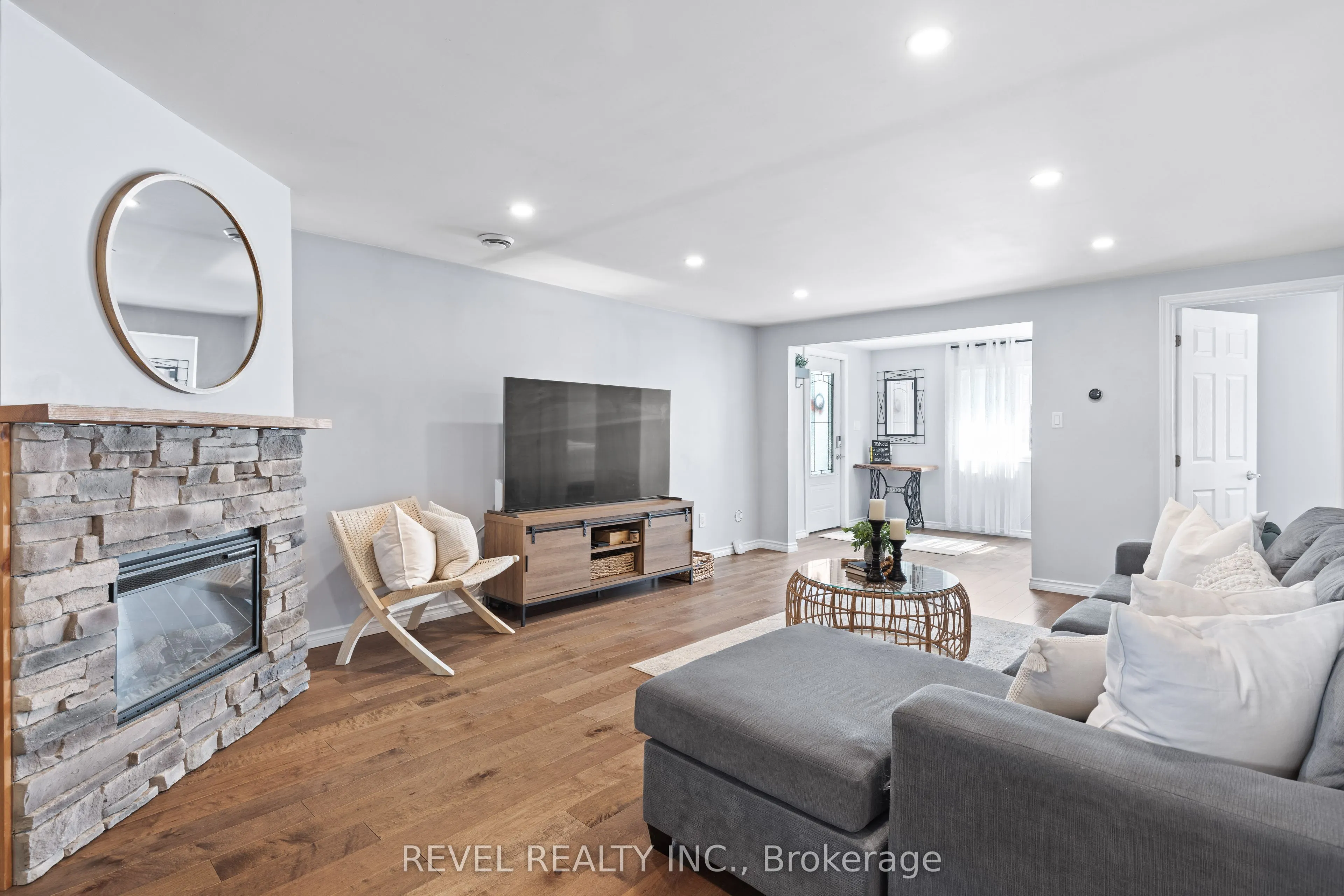 411 LONG BEACH Road