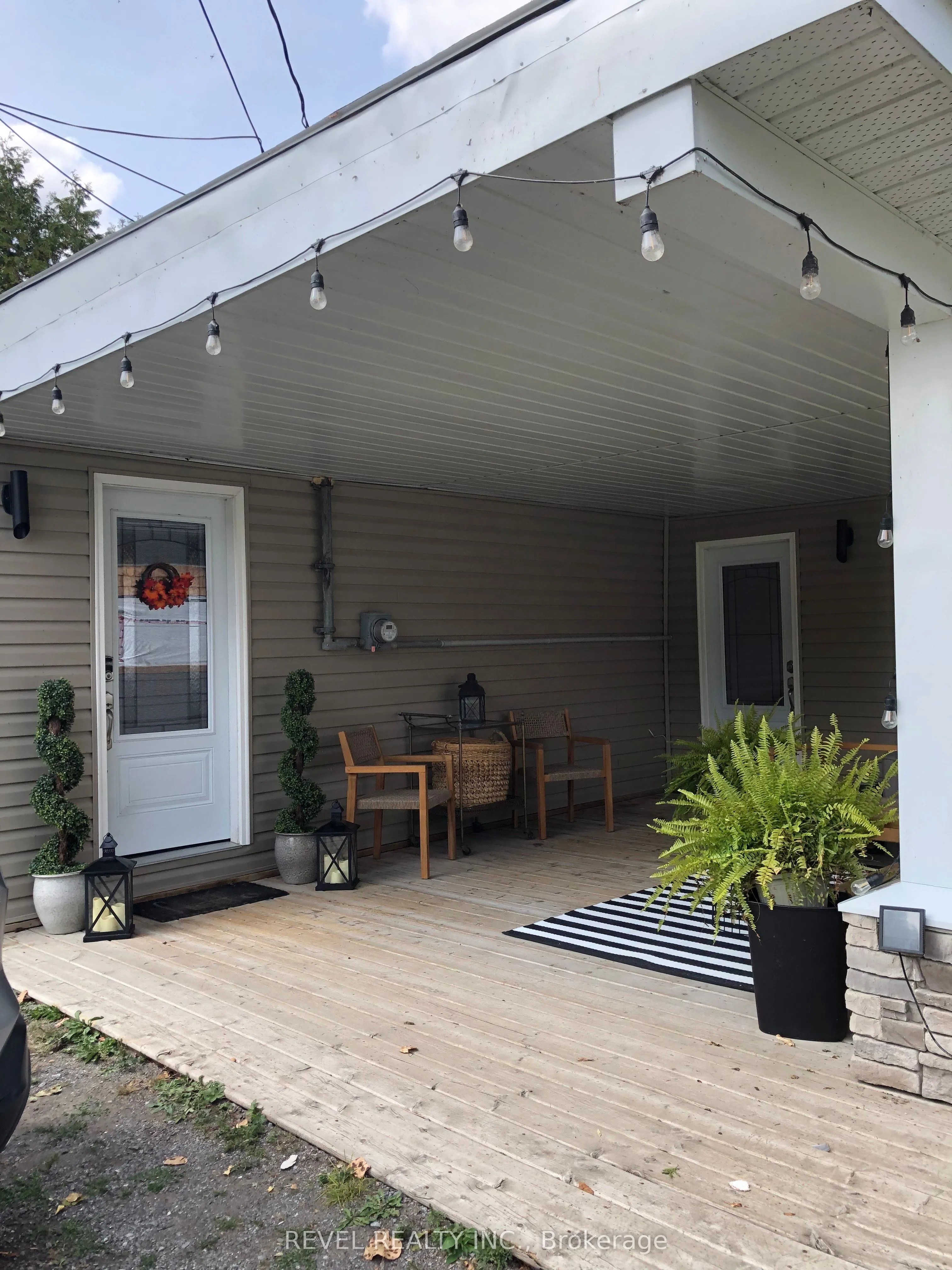 411 LONG BEACH Road