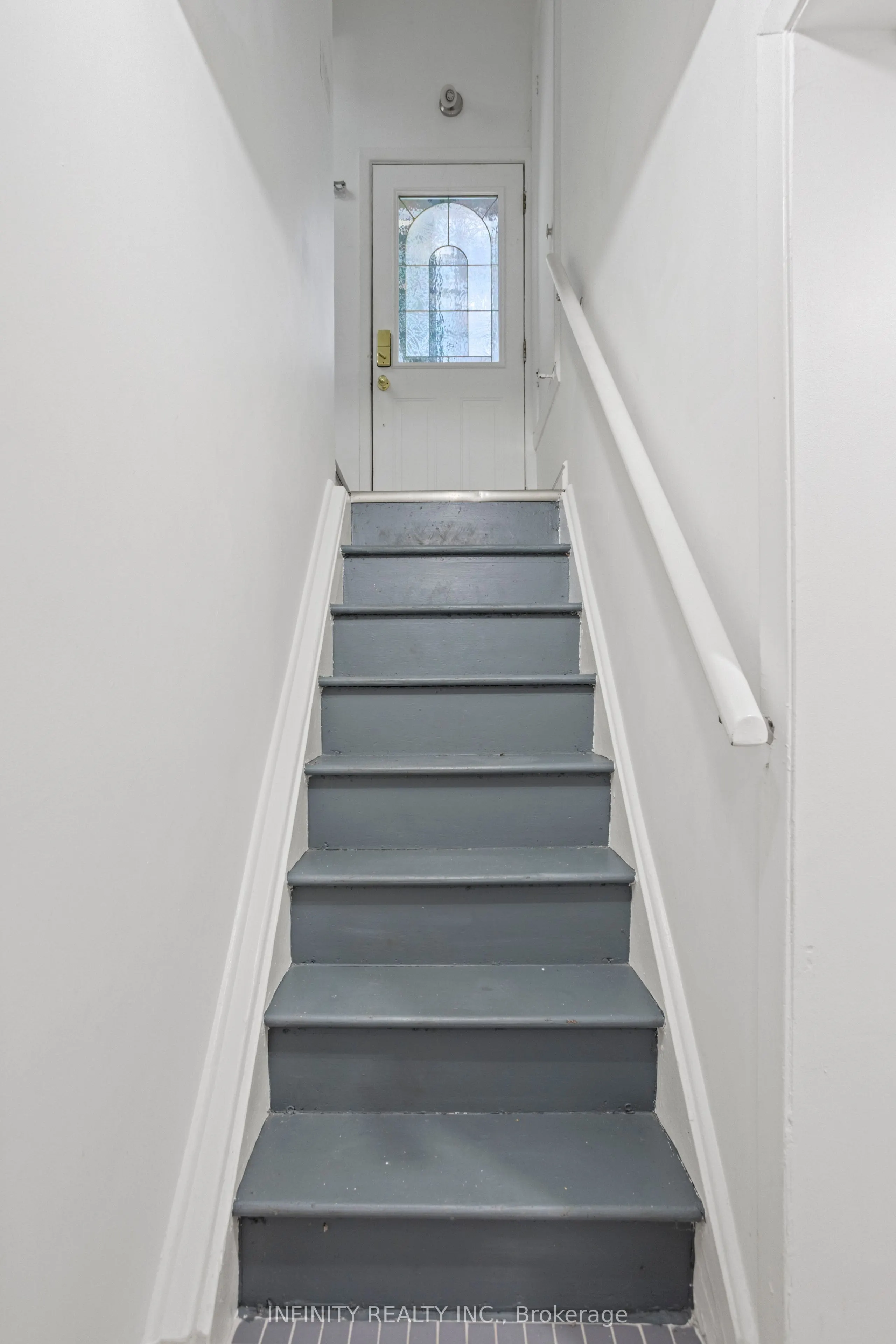 776 Oxford Street W