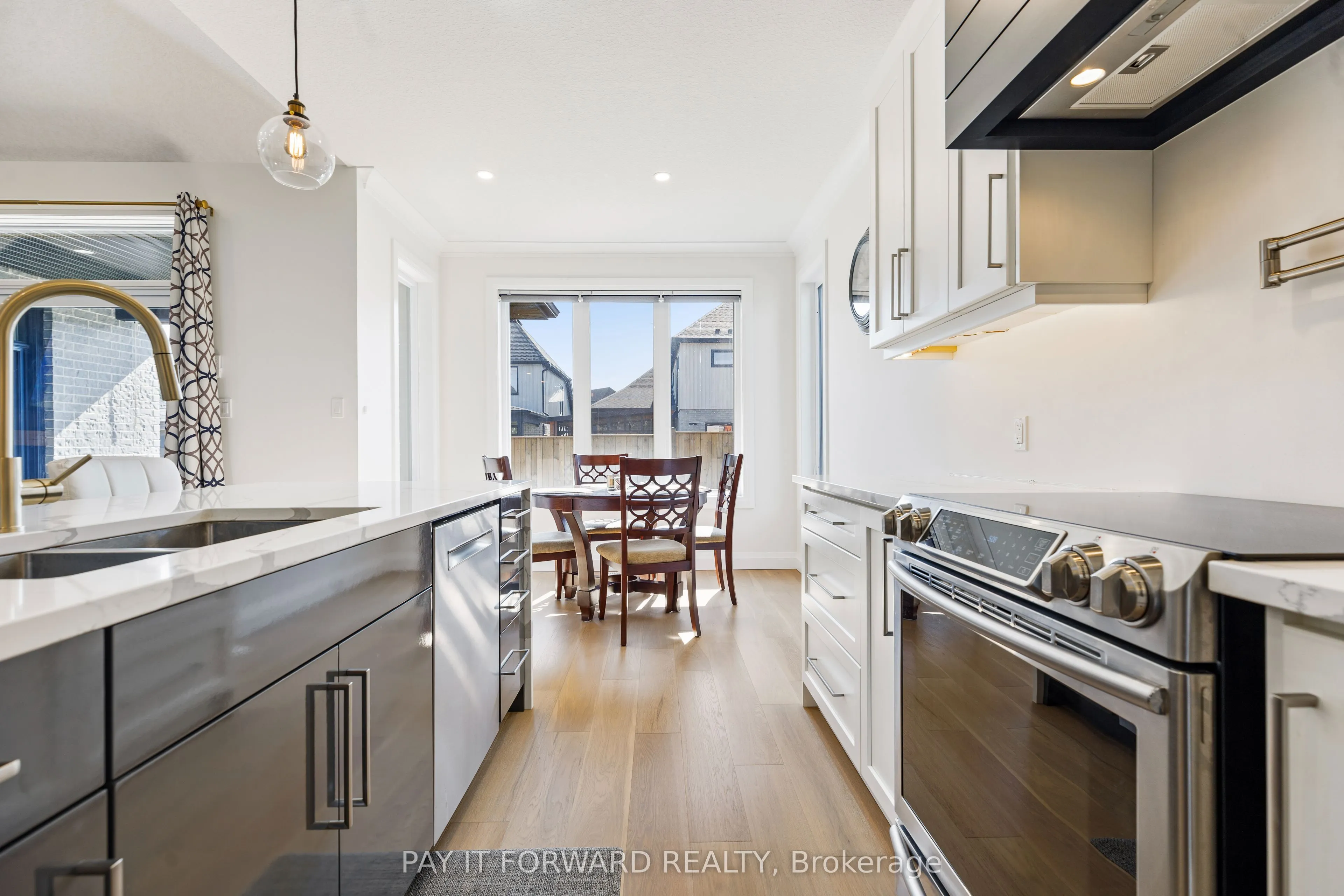 4099 Sugarmaple Crossing