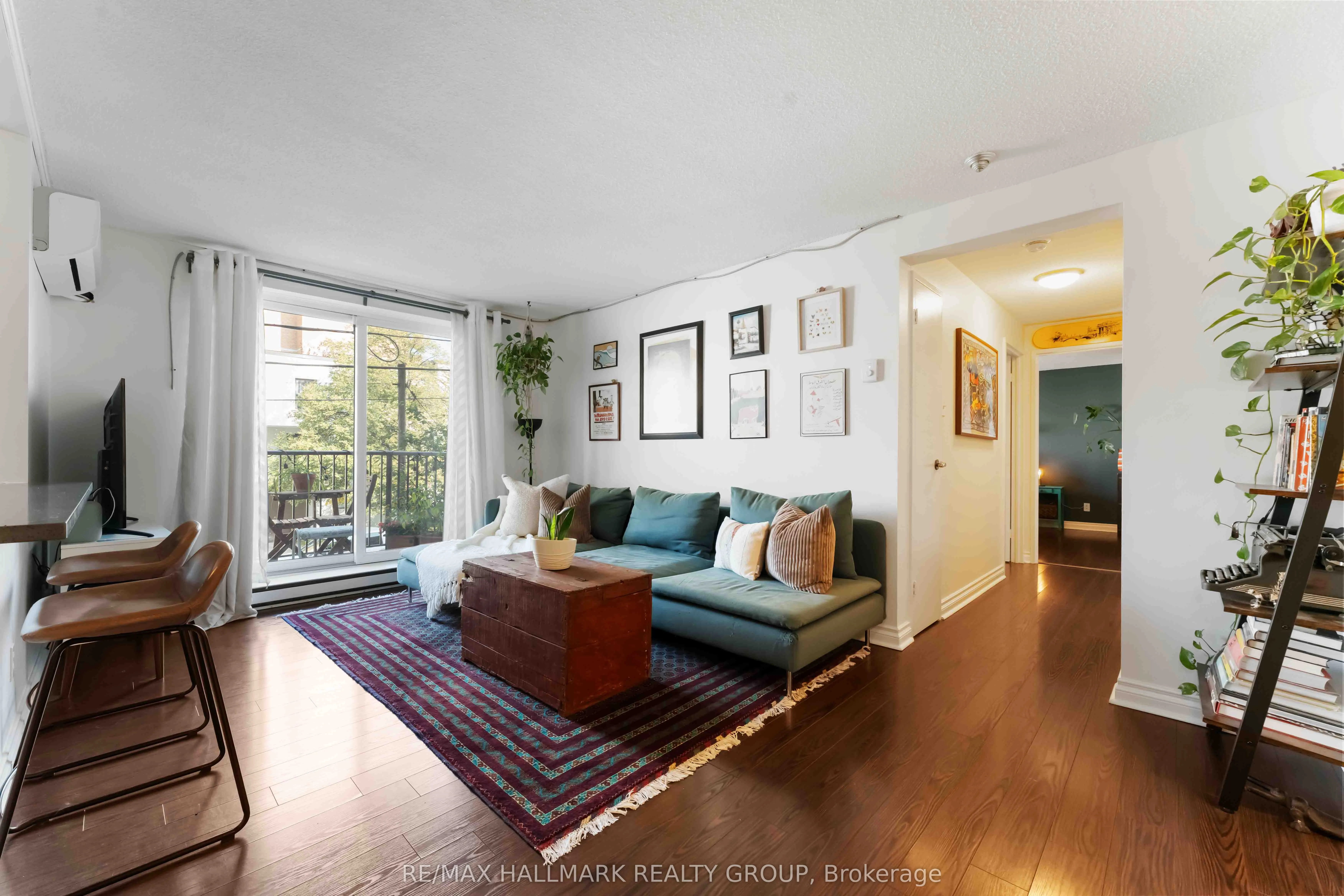 50 BURNSIDE Avenue, #205