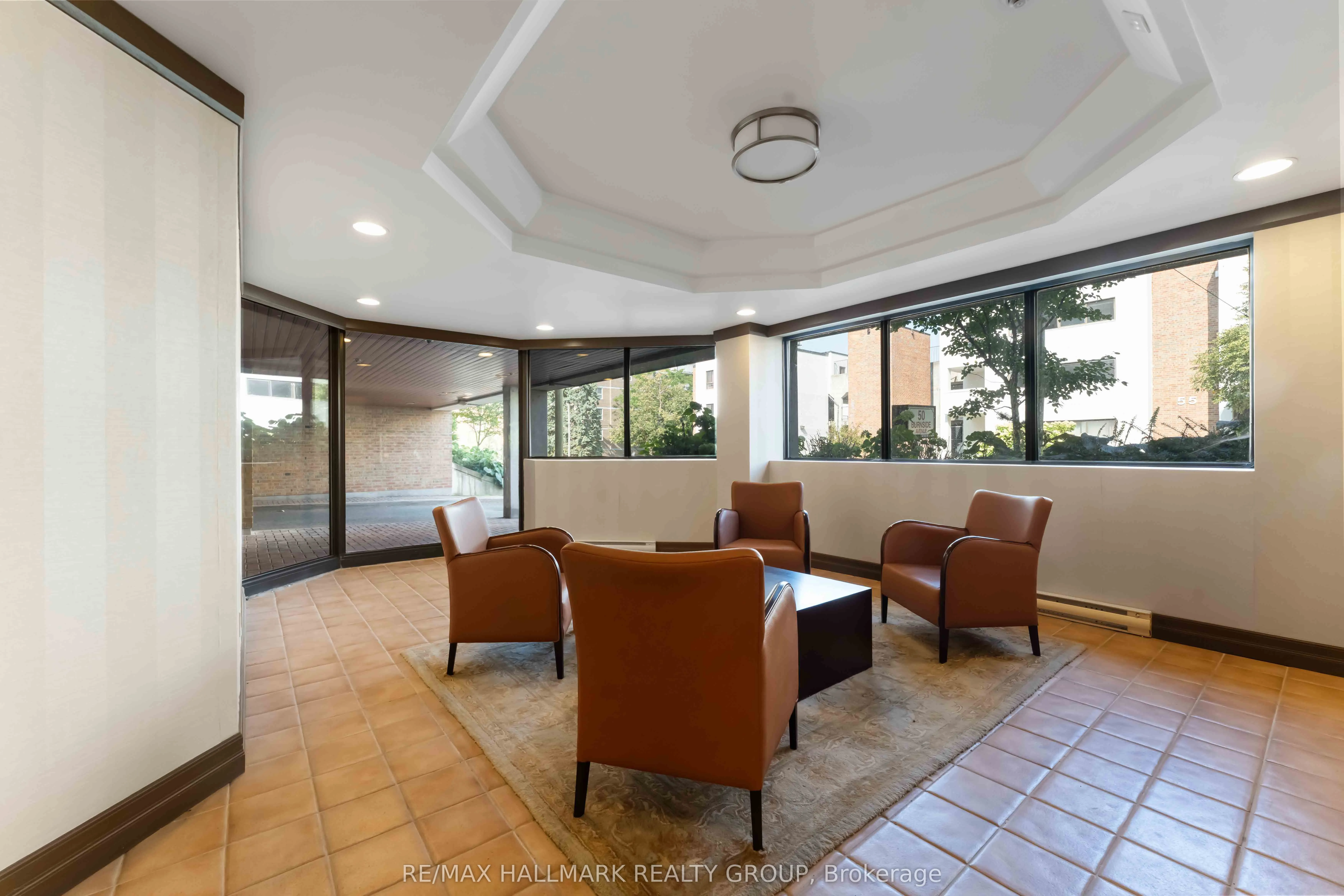 50 BURNSIDE Avenue, #205