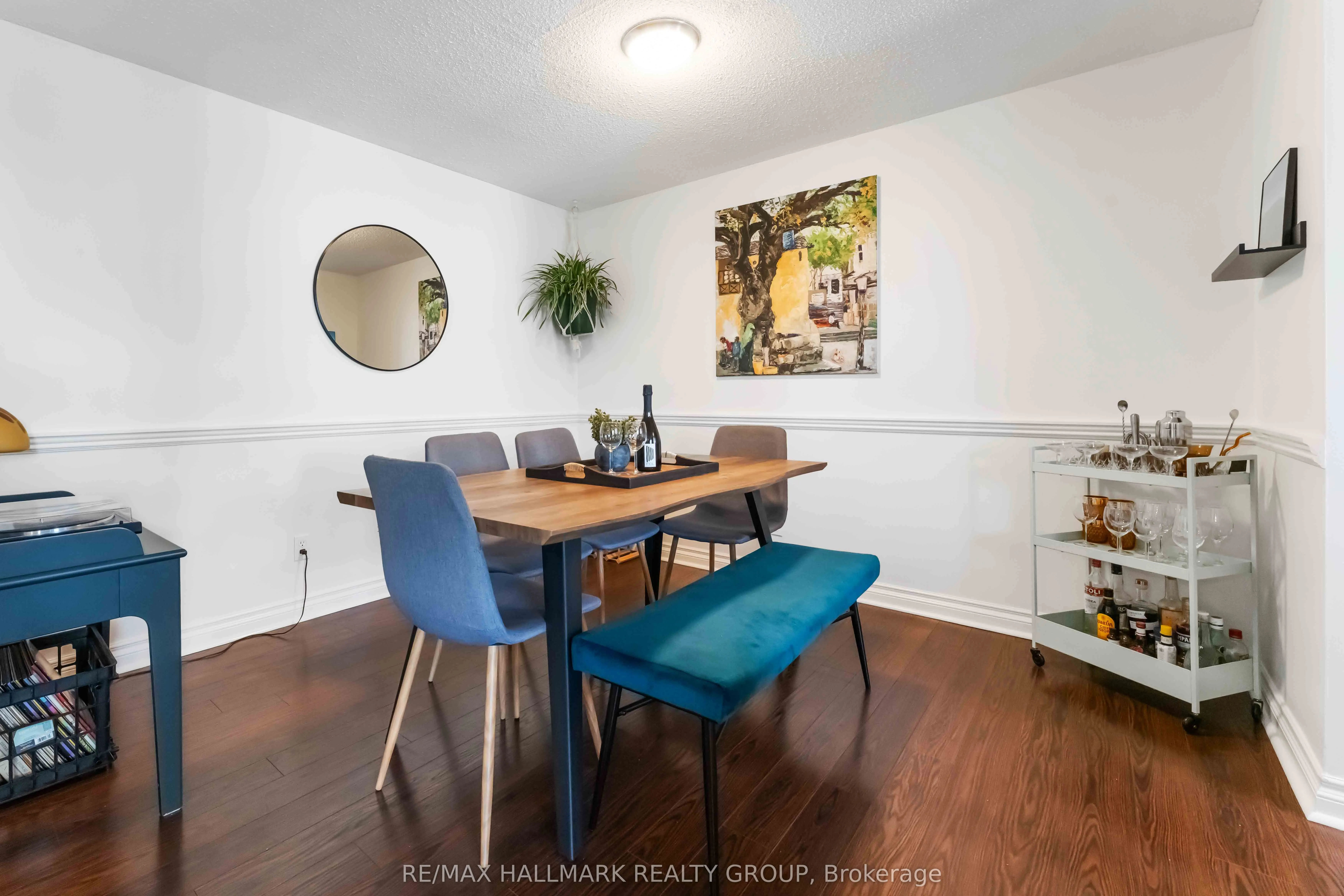 50 BURNSIDE Avenue, #205