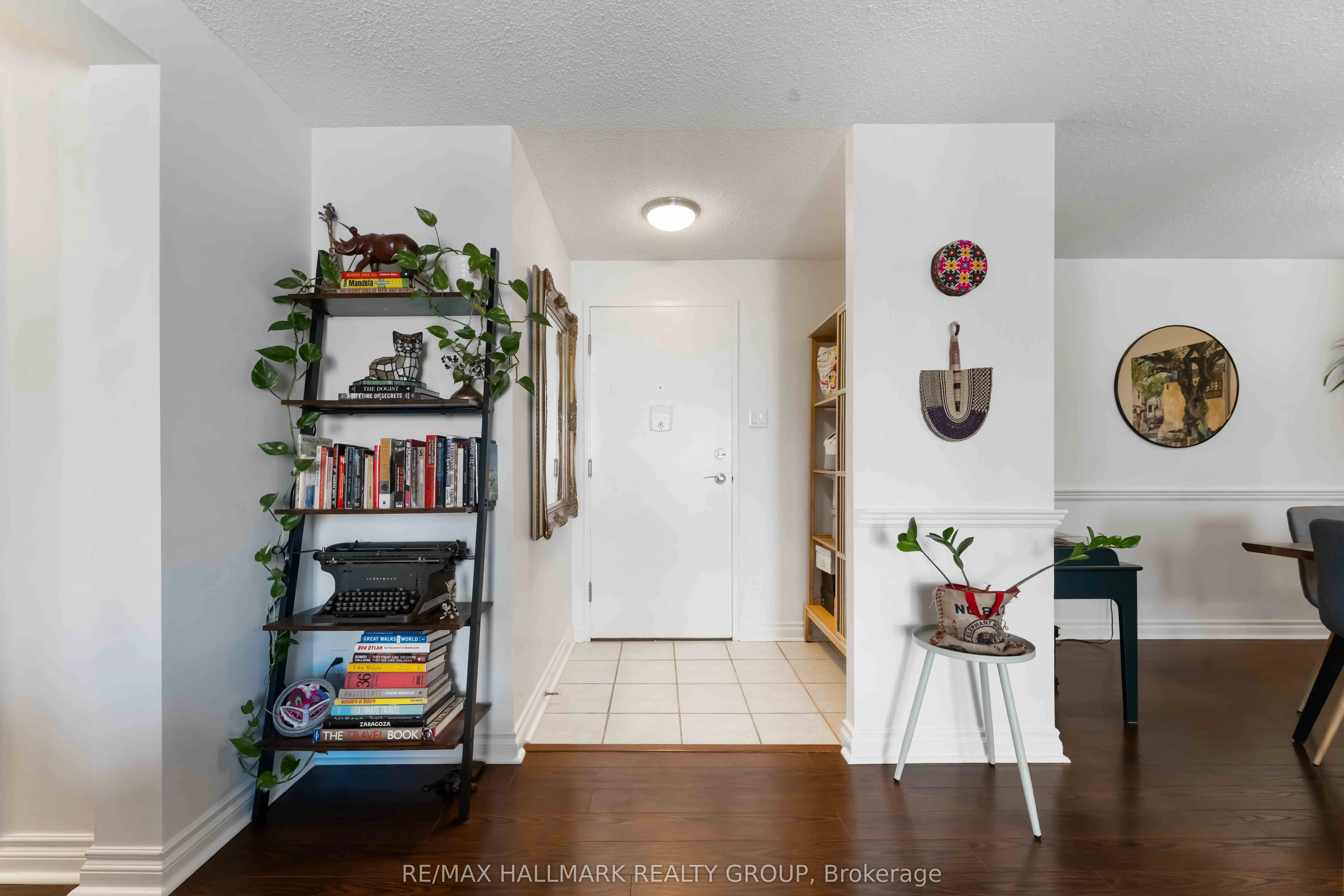 50 BURNSIDE Avenue, #205