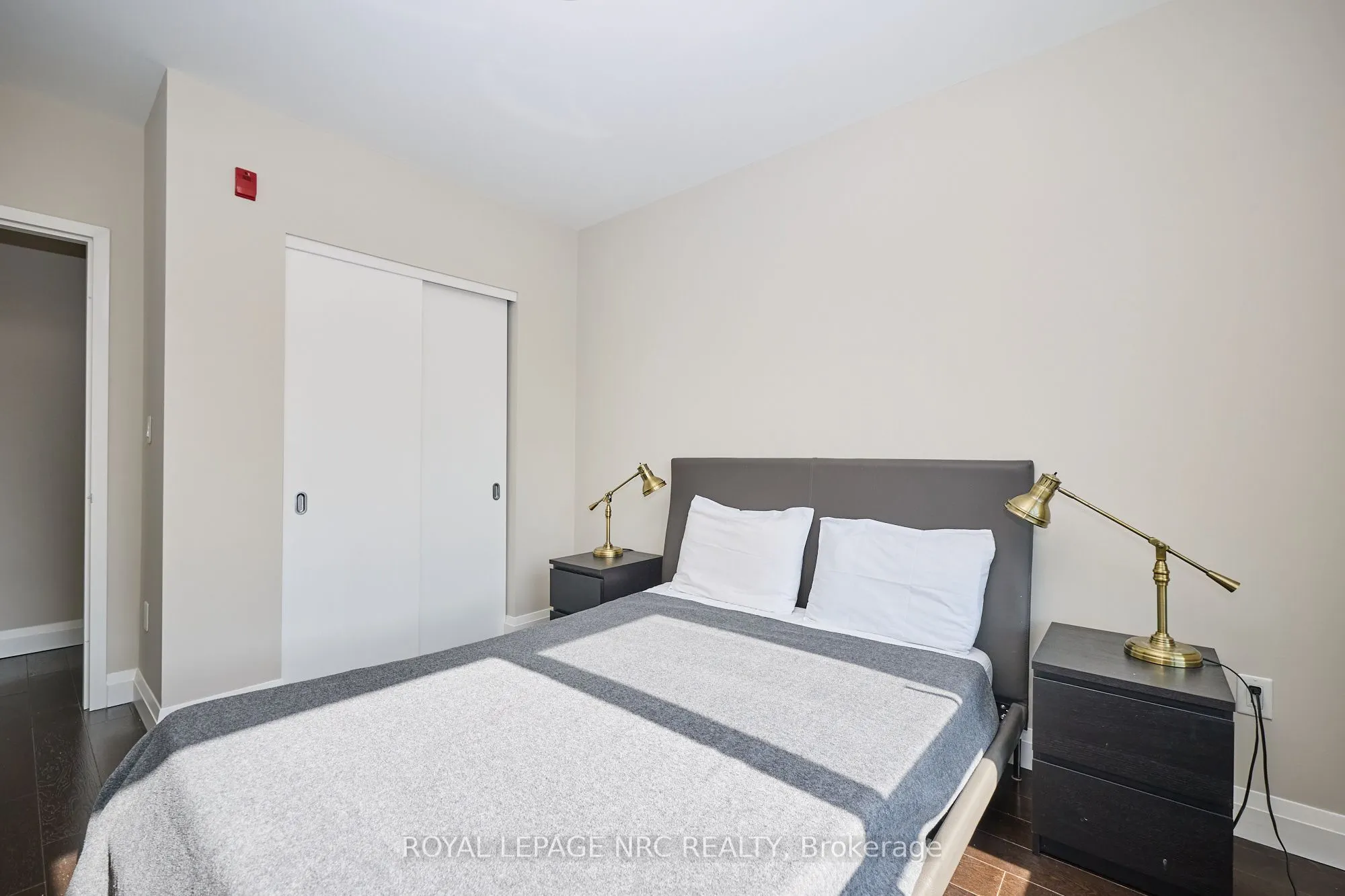 26 Wellington Street, #304