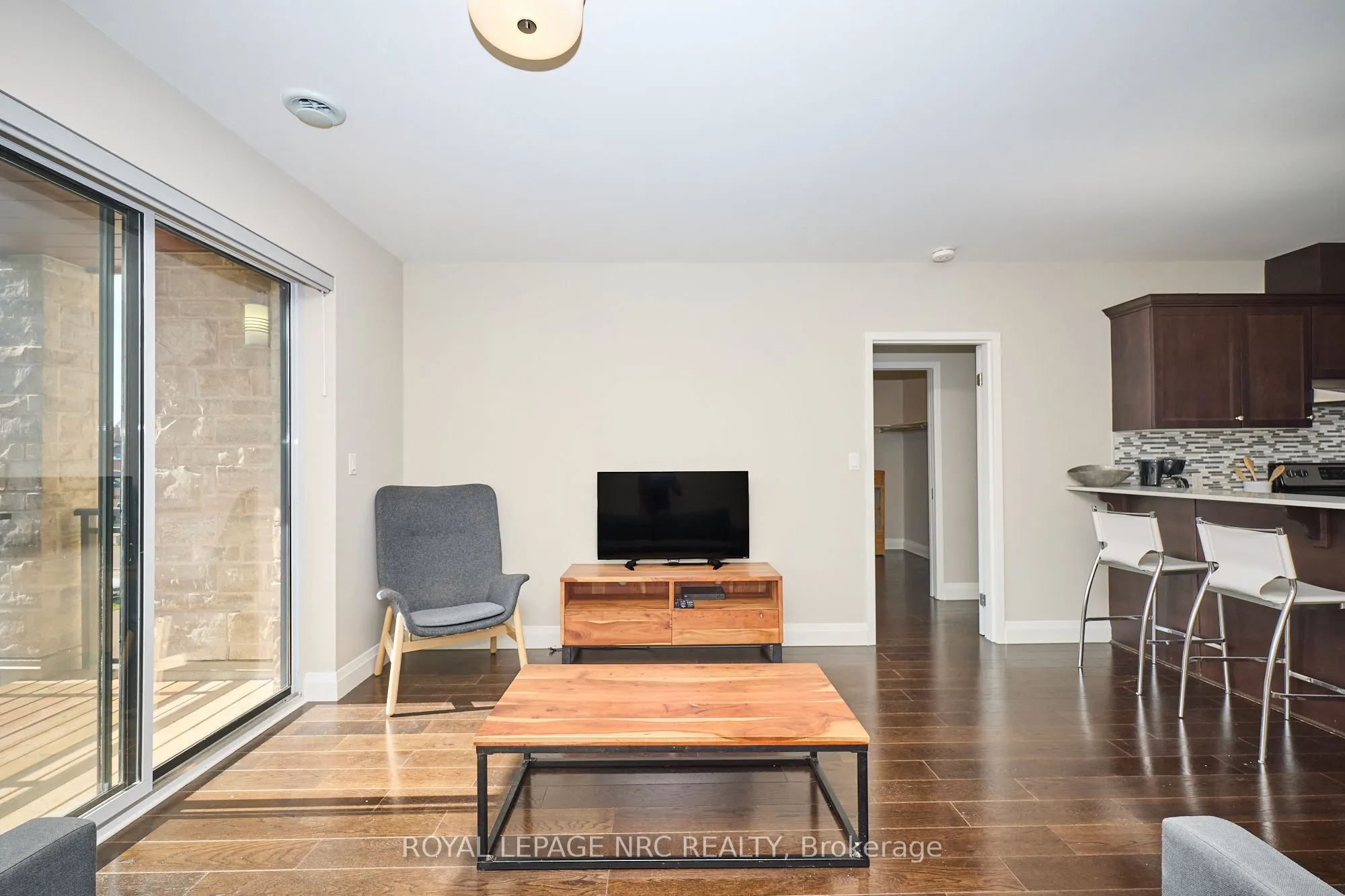 26 Wellington Street, #304