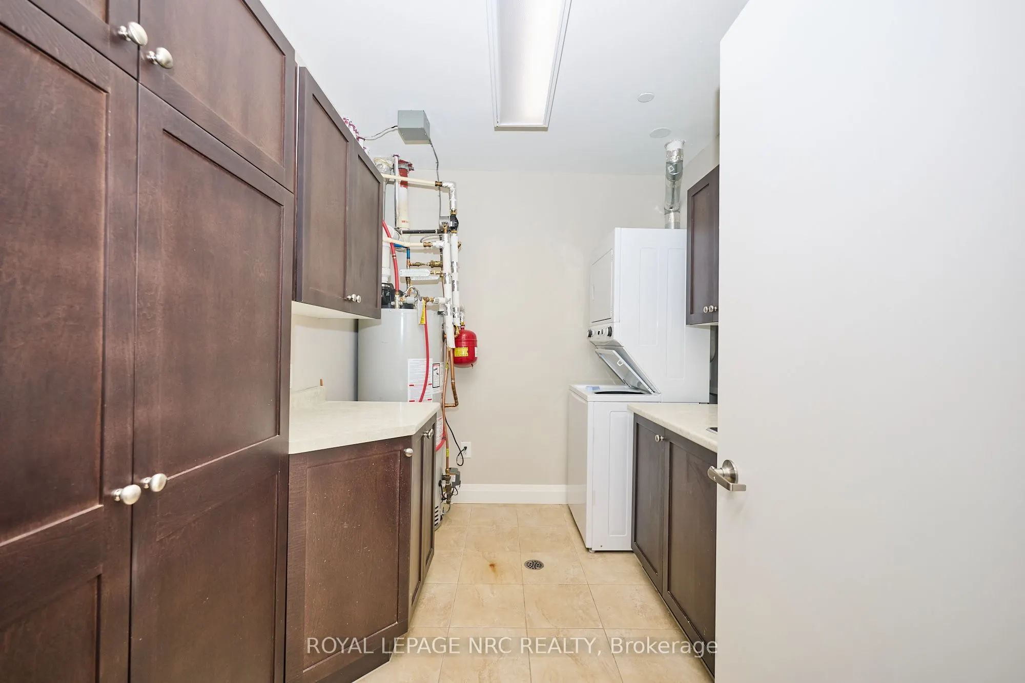 26 Wellington Street, #304