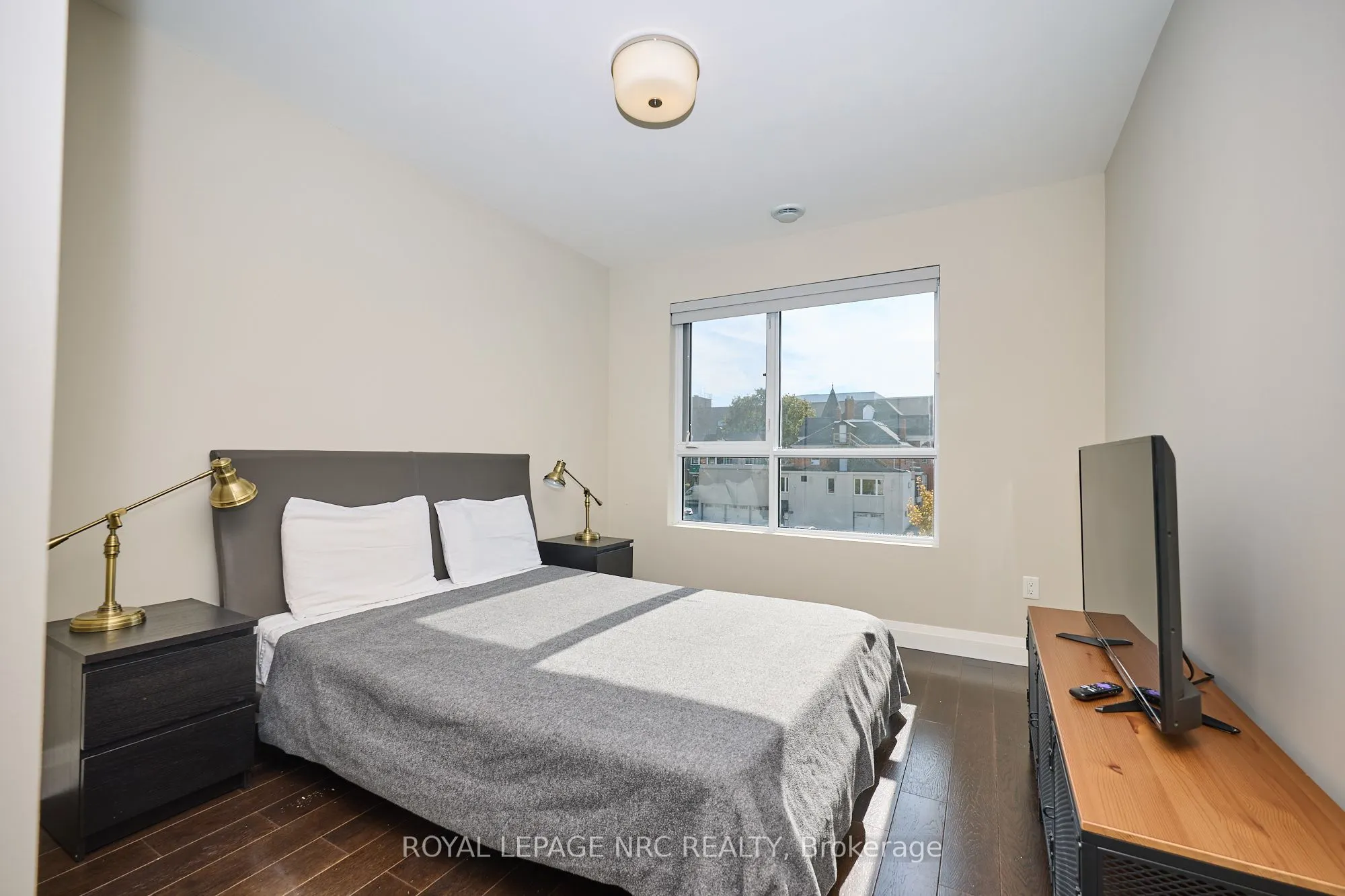 26 Wellington Street, #304