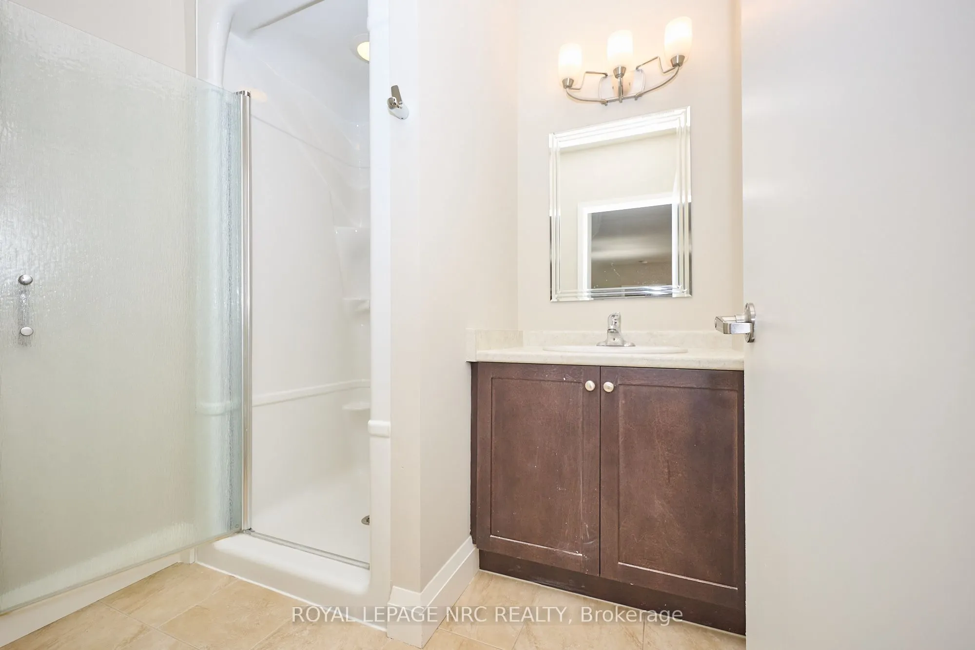 26 Wellington Street, #304