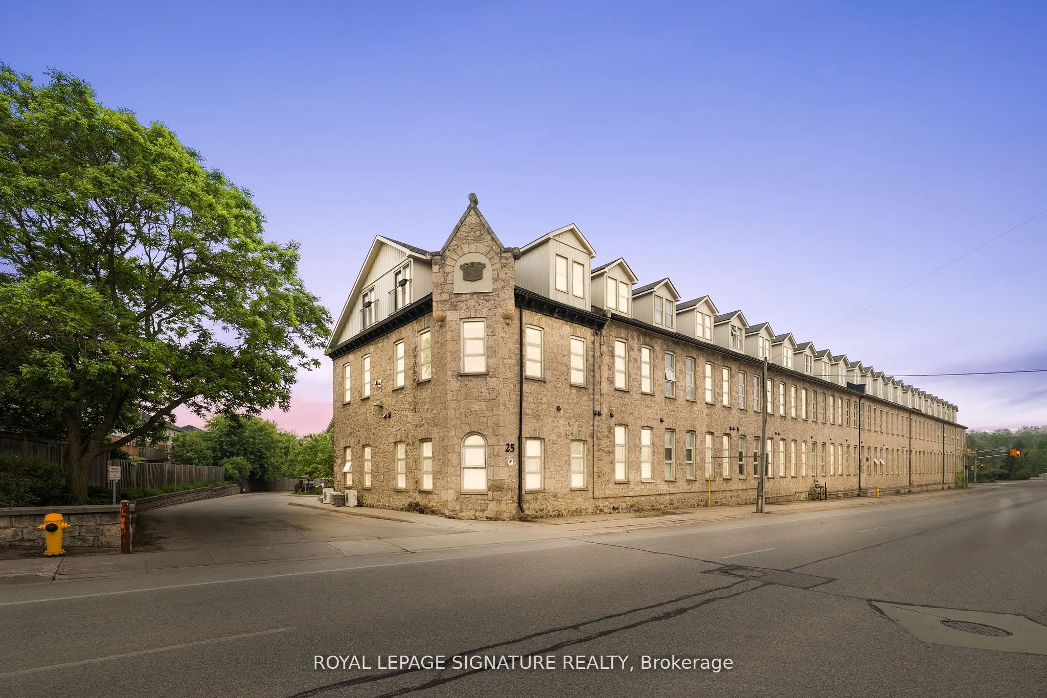 25 Concession Street, #215