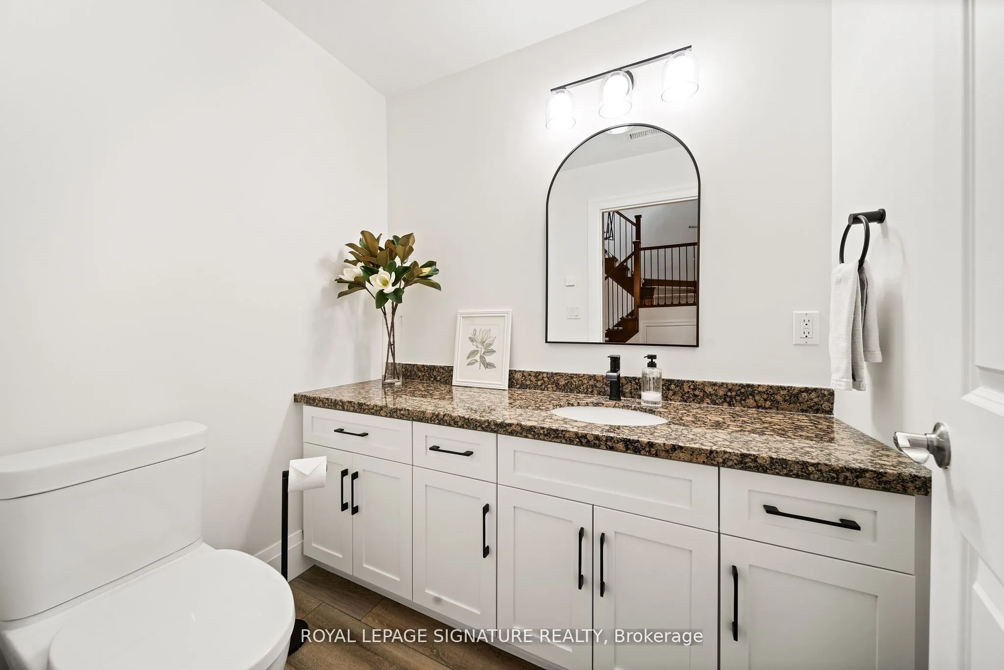 25 Concession Street, #215