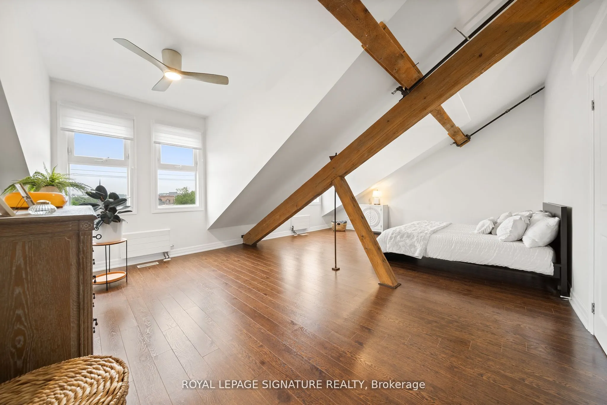 25 Concession Street, #215