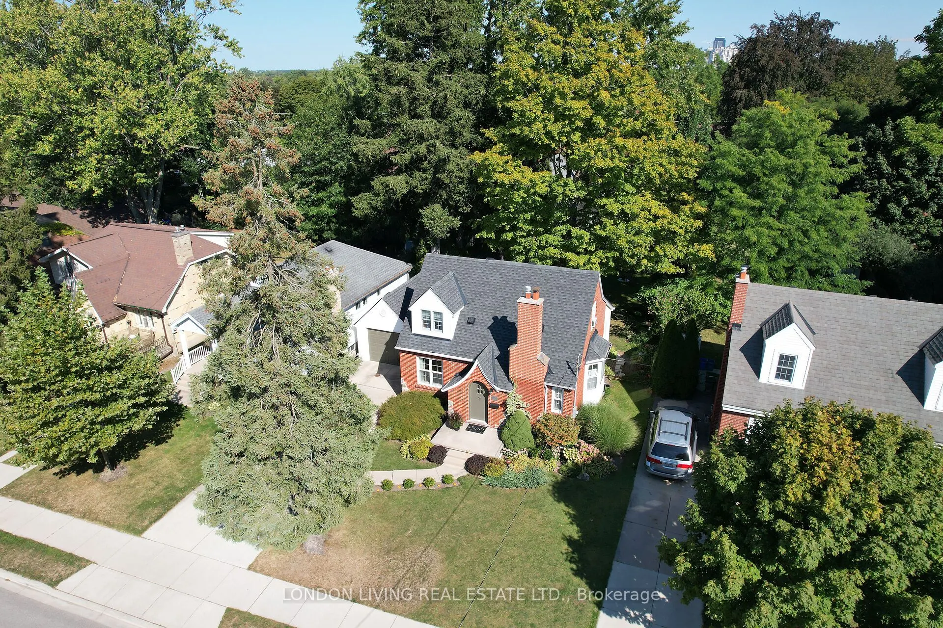 166 Iroquois Avenue