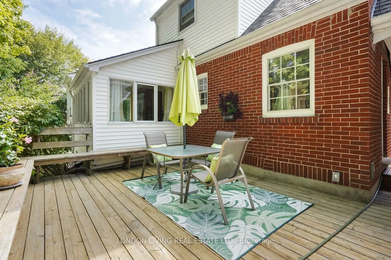166 Iroquois Avenue
