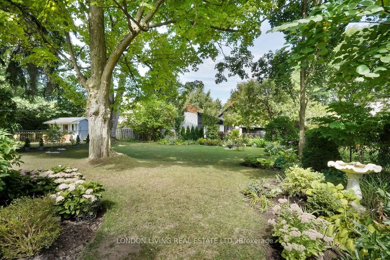 166 Iroquois Avenue