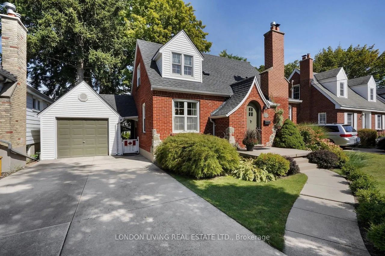 166 Iroquois Avenue