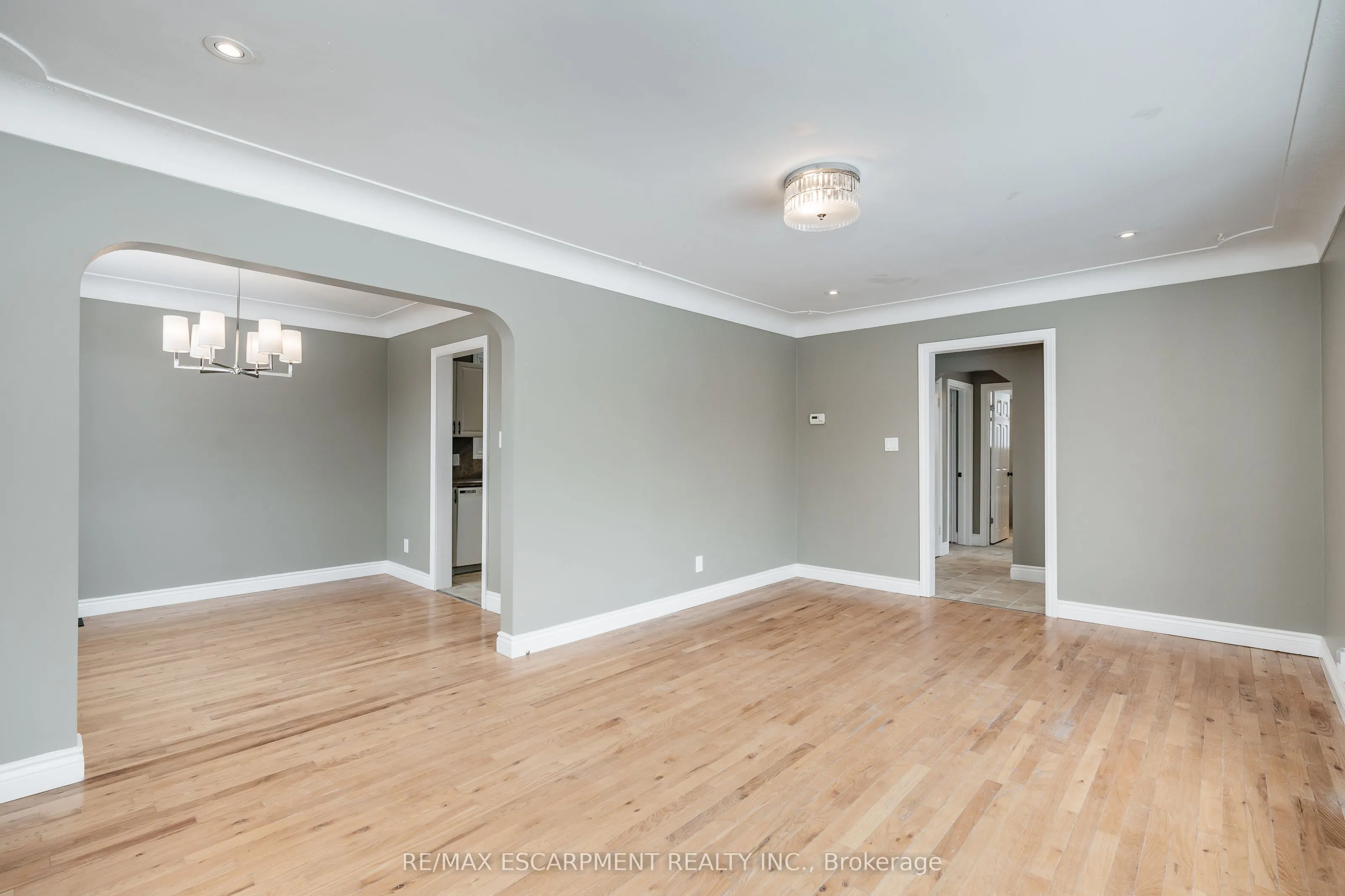 317 King Street E, #(UPPER)