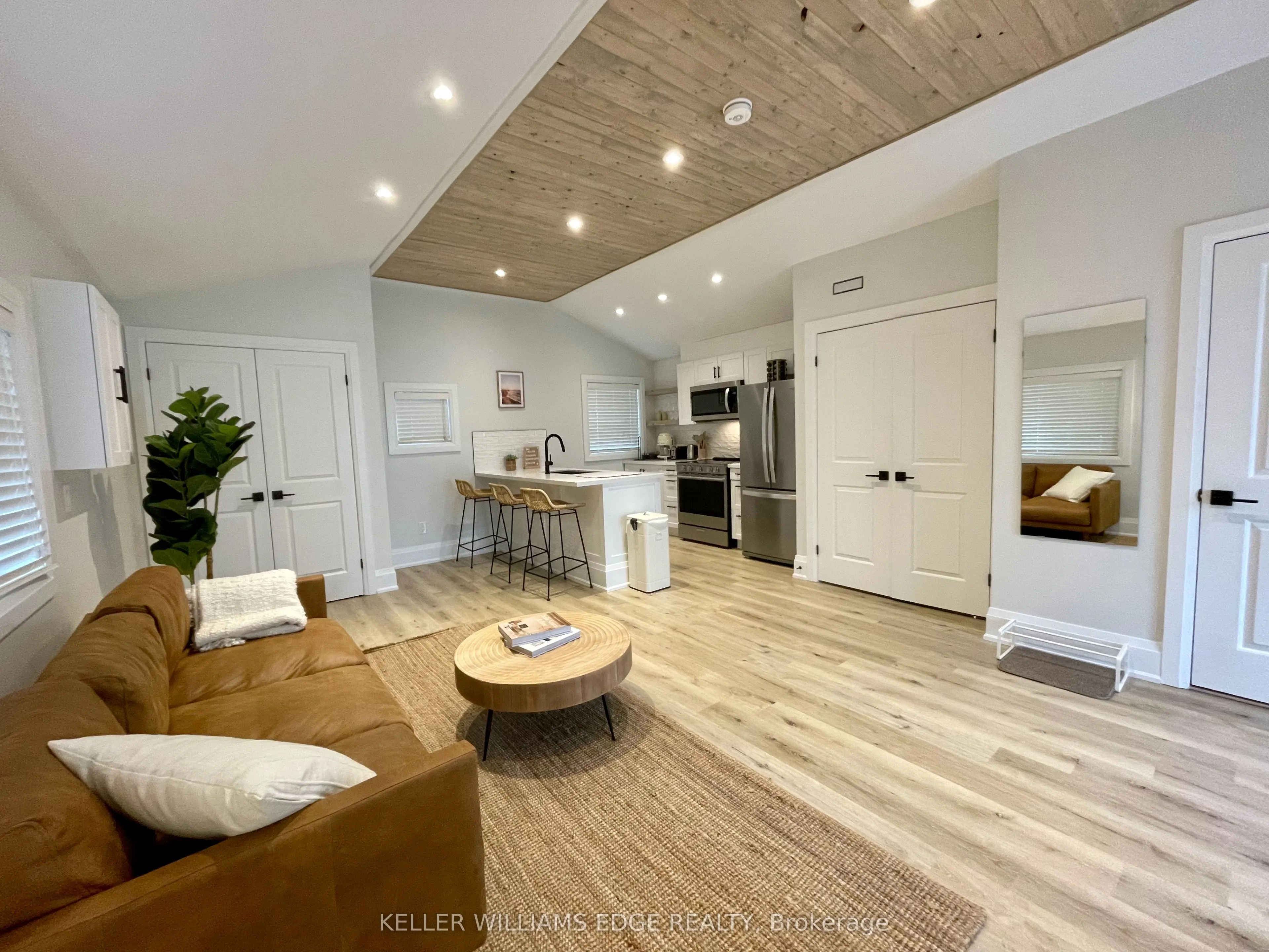 380 Melvin Avenue, #3