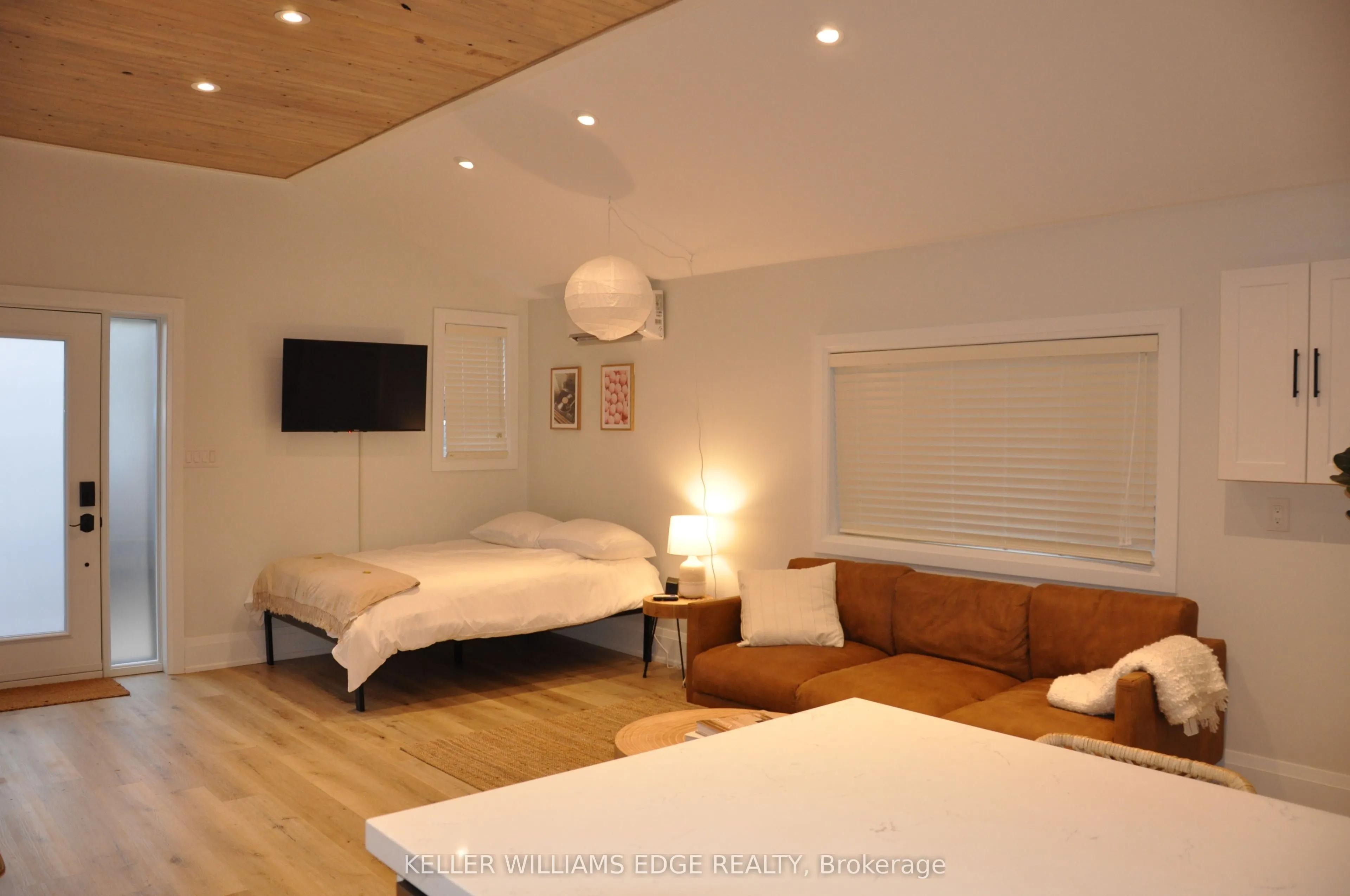 380 Melvin Avenue, #3