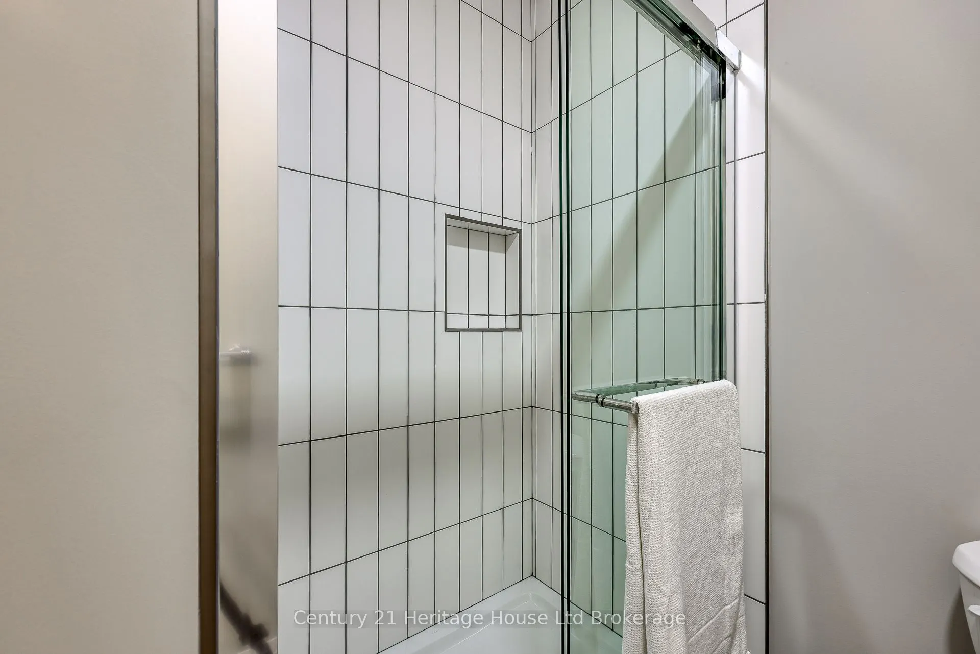 19 Anderson Street, #13