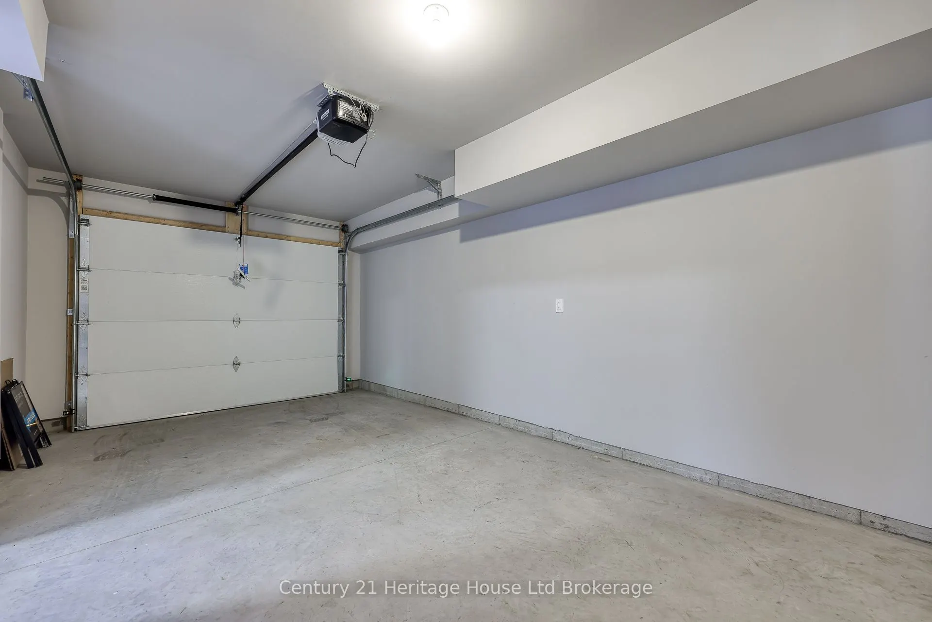 19 Anderson Street, #13