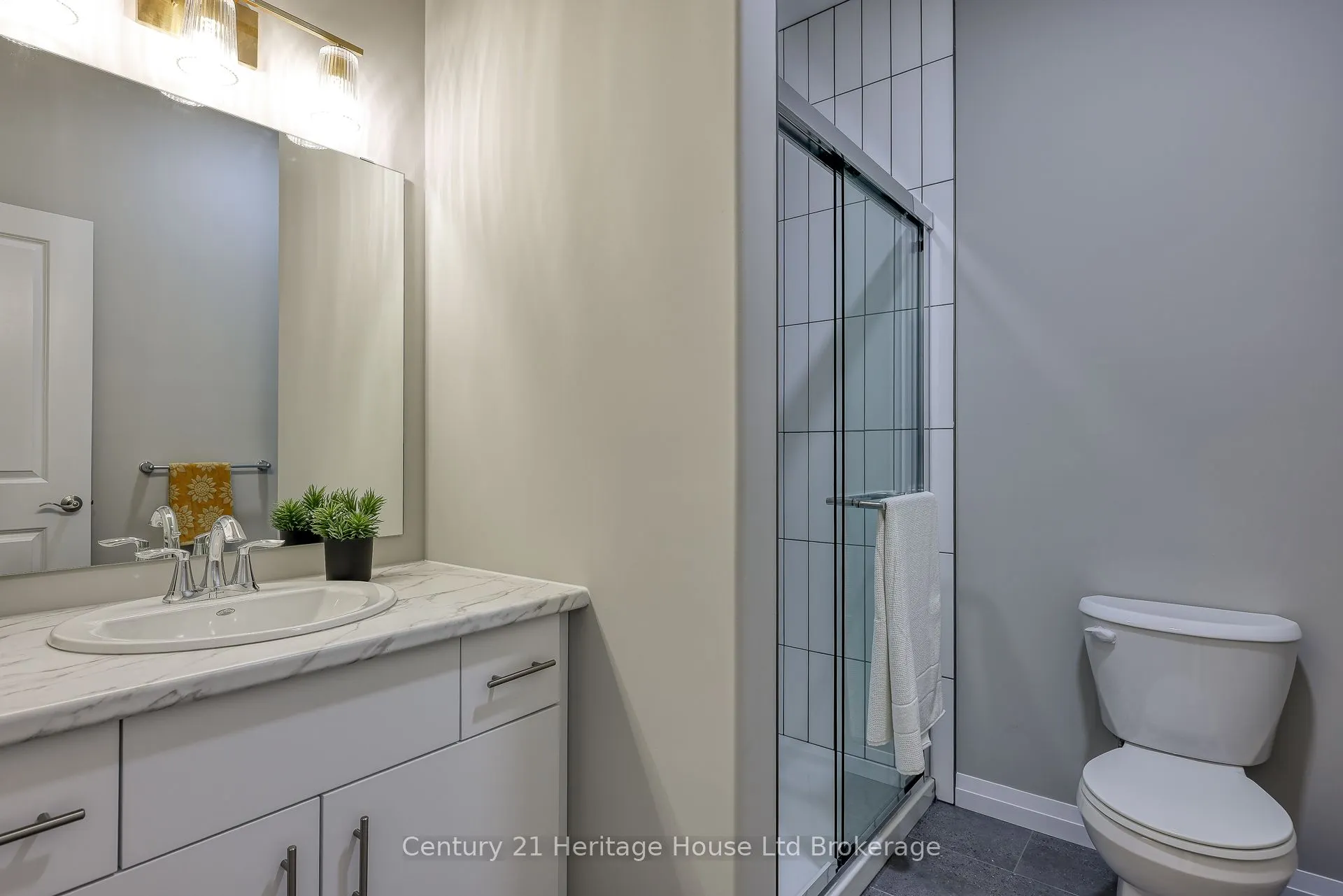 19 Anderson Street, #13