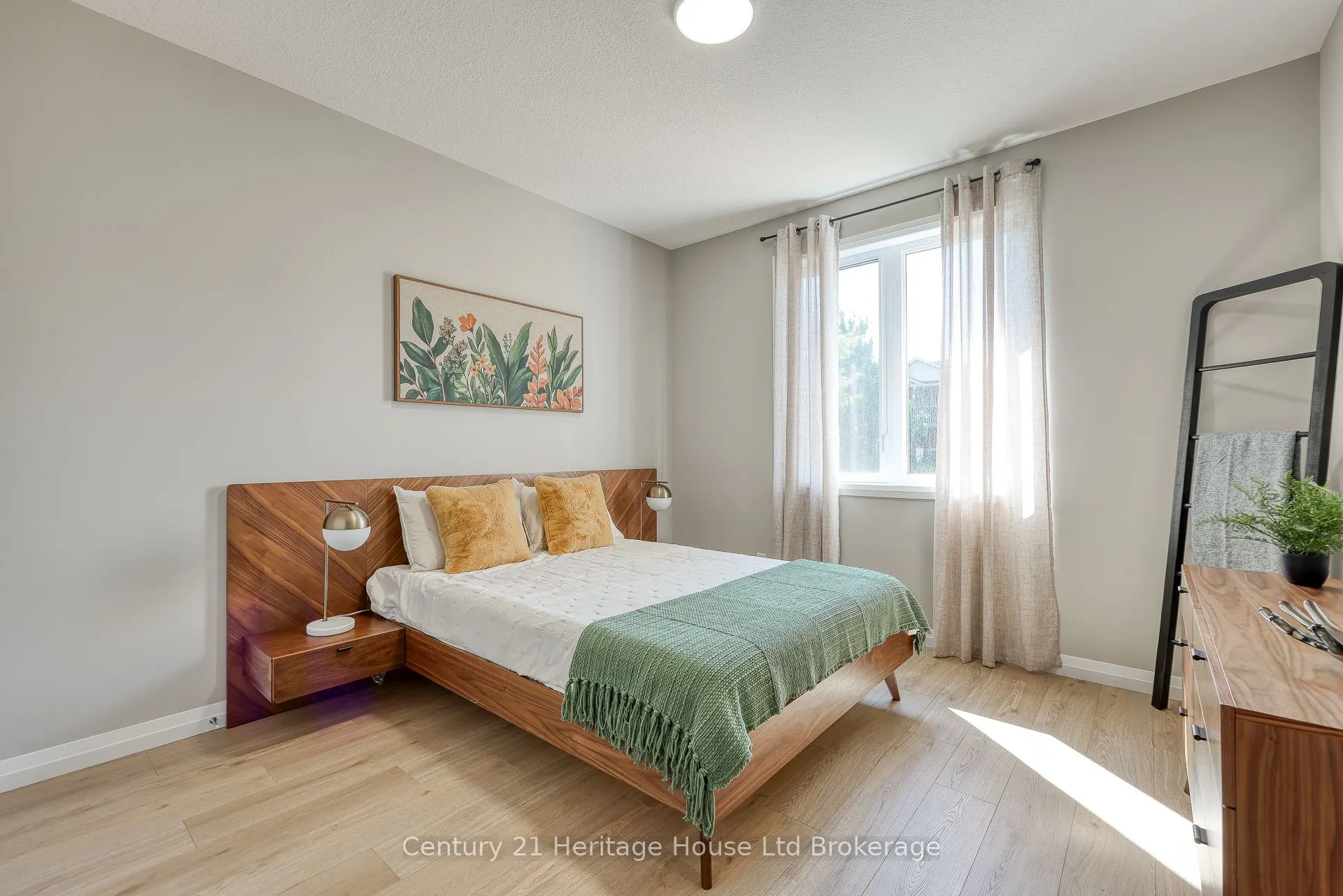 19 Anderson Street, #12