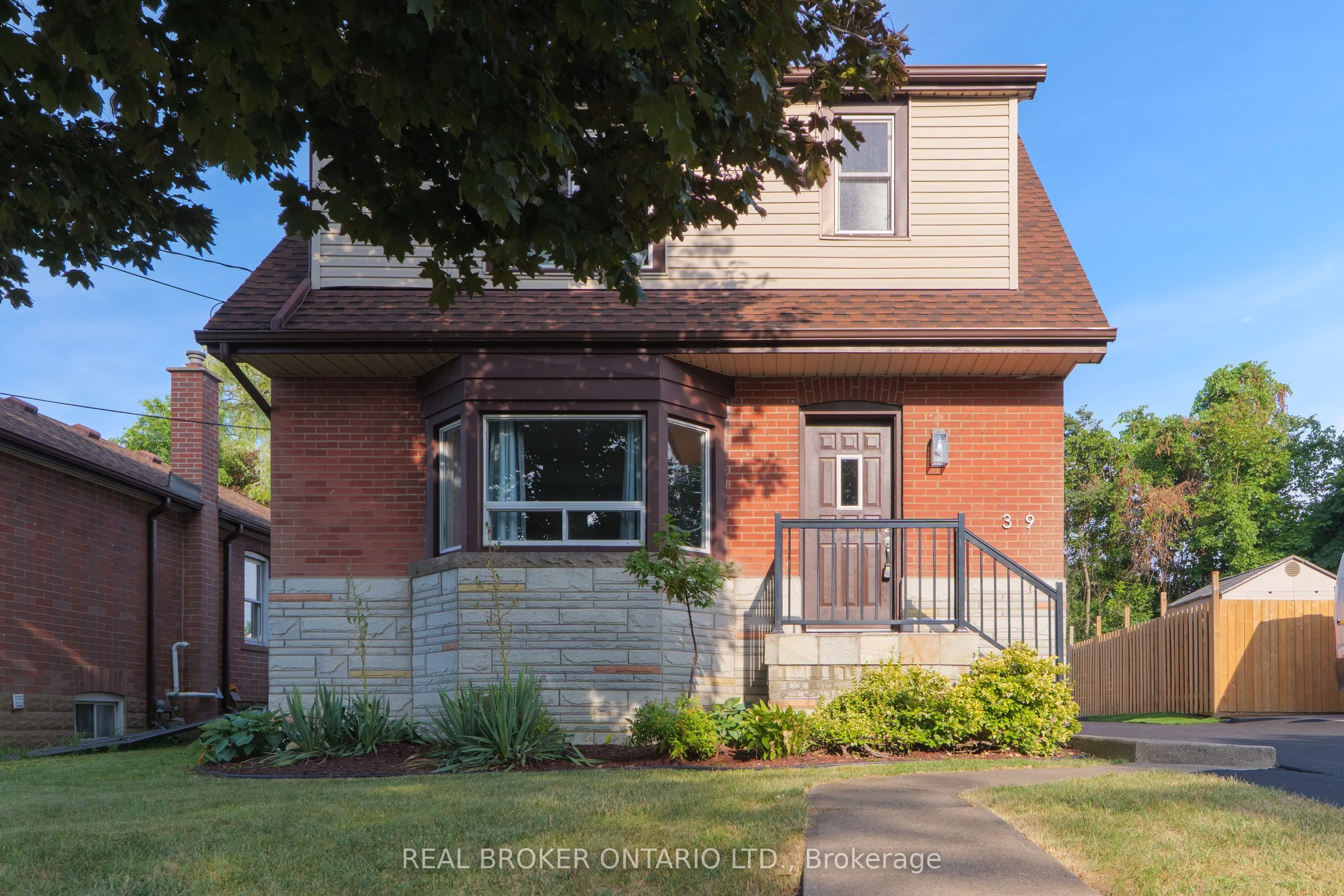 39 Cloverhill Road