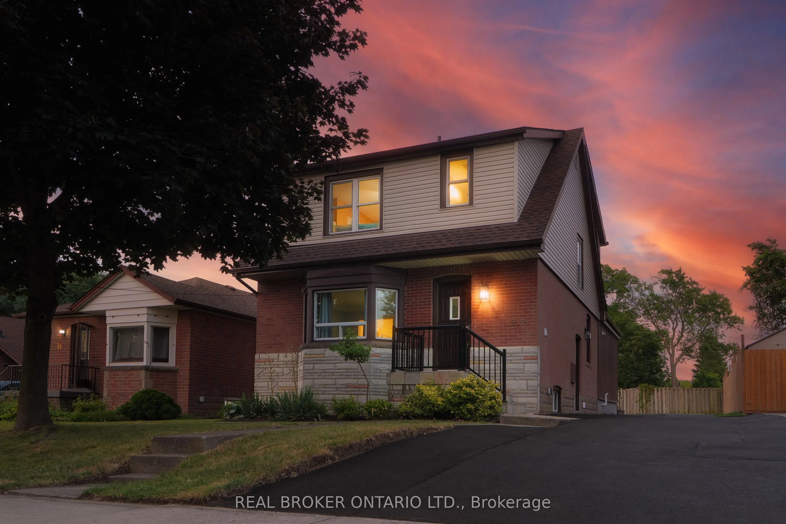 39 Cloverhill Road