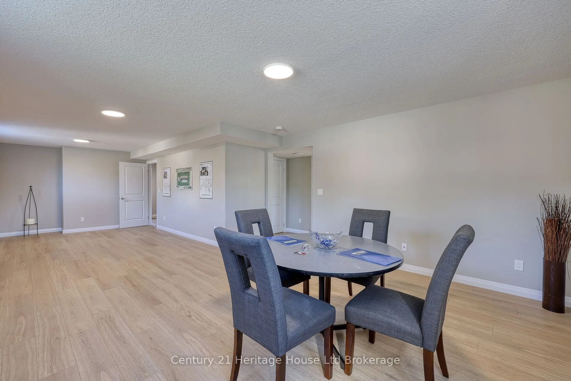 19 Anderson Street, #14