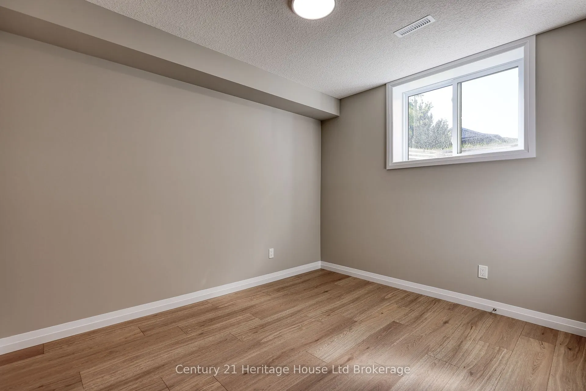 19 Anderson Street, #14