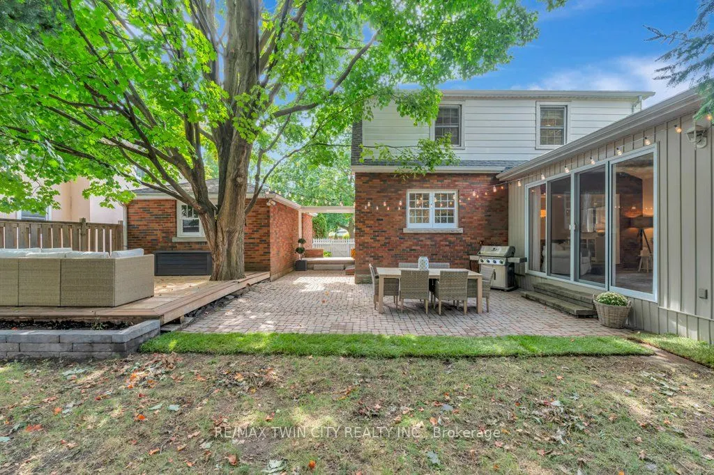 18 Ball Avenue