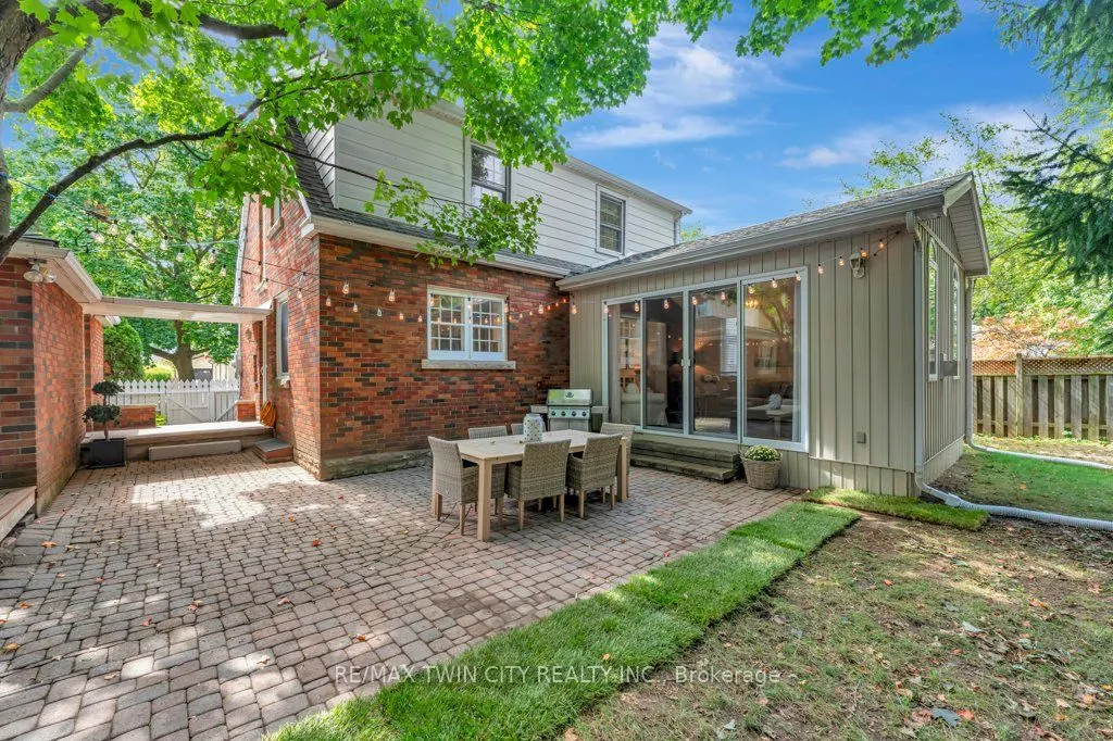 18 Ball Avenue