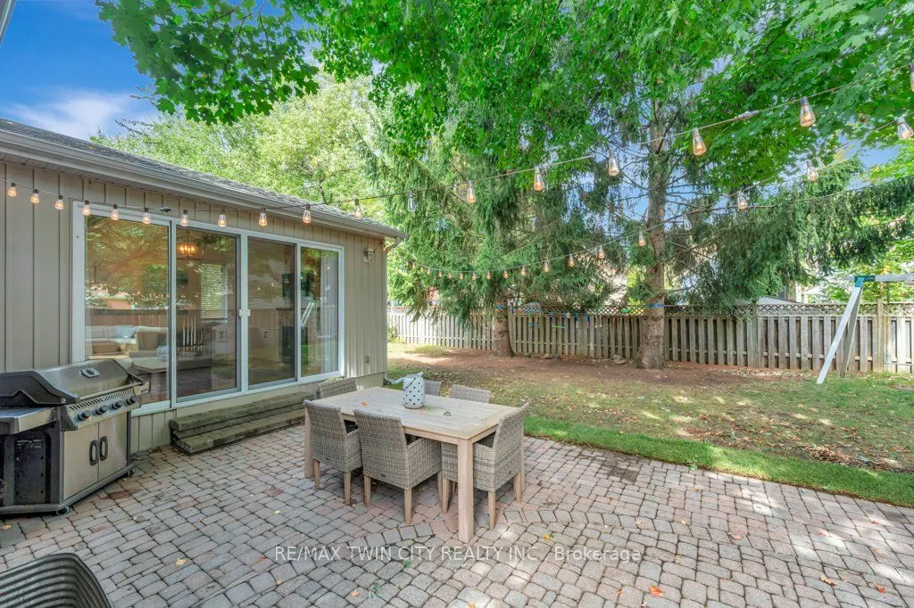 18 Ball Avenue