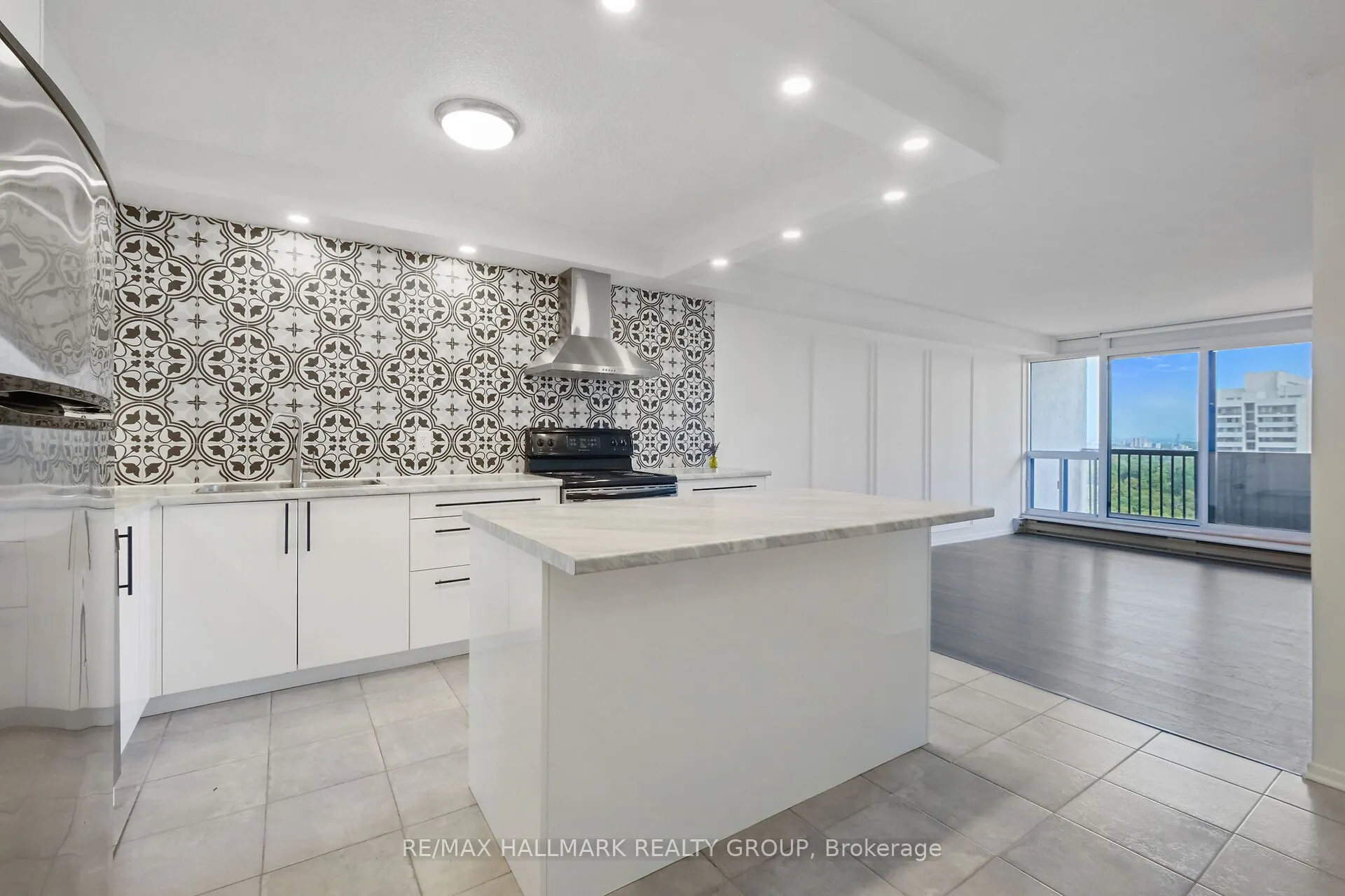 900 Dynes Road, #1904