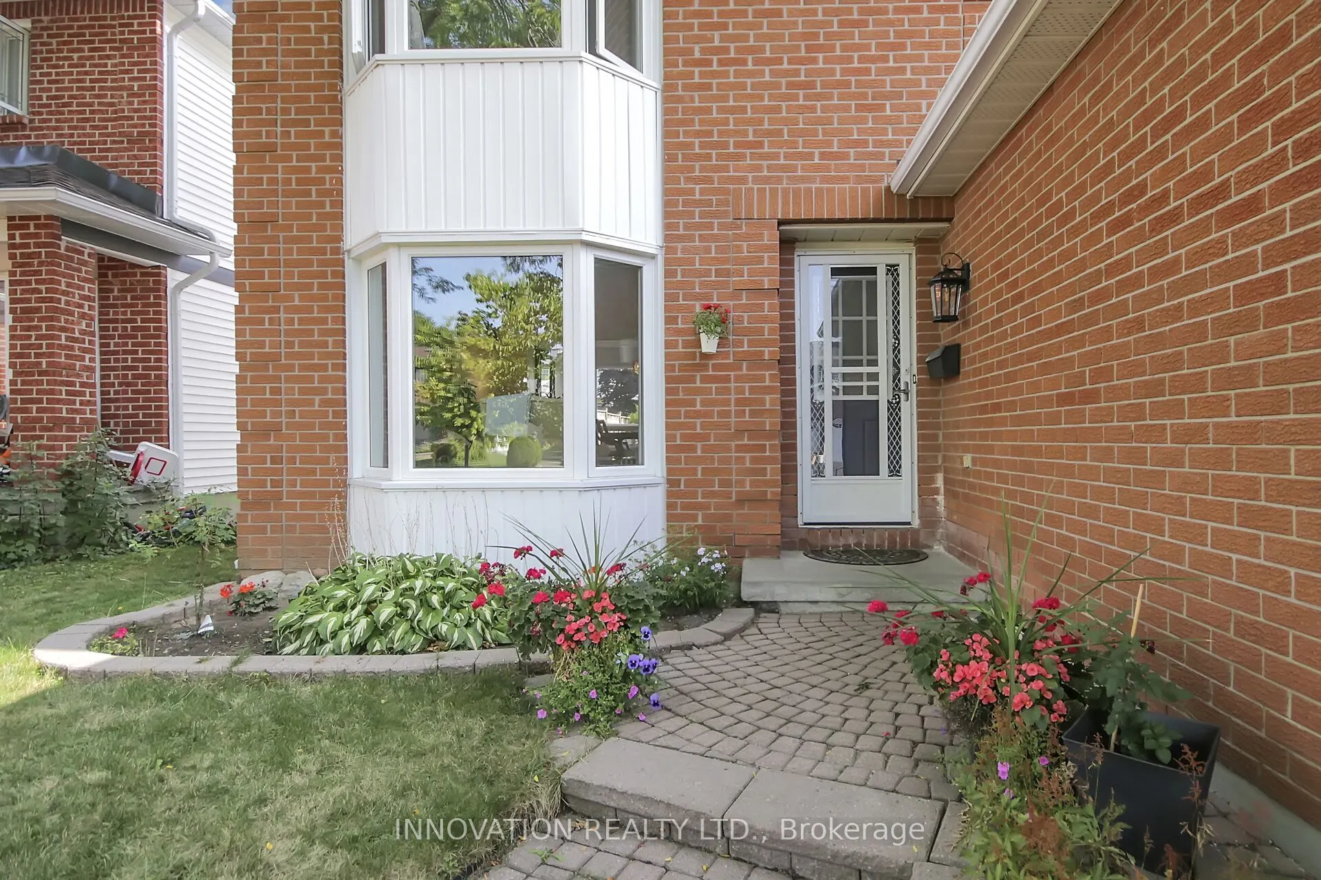 76 Chickasaw Crescent