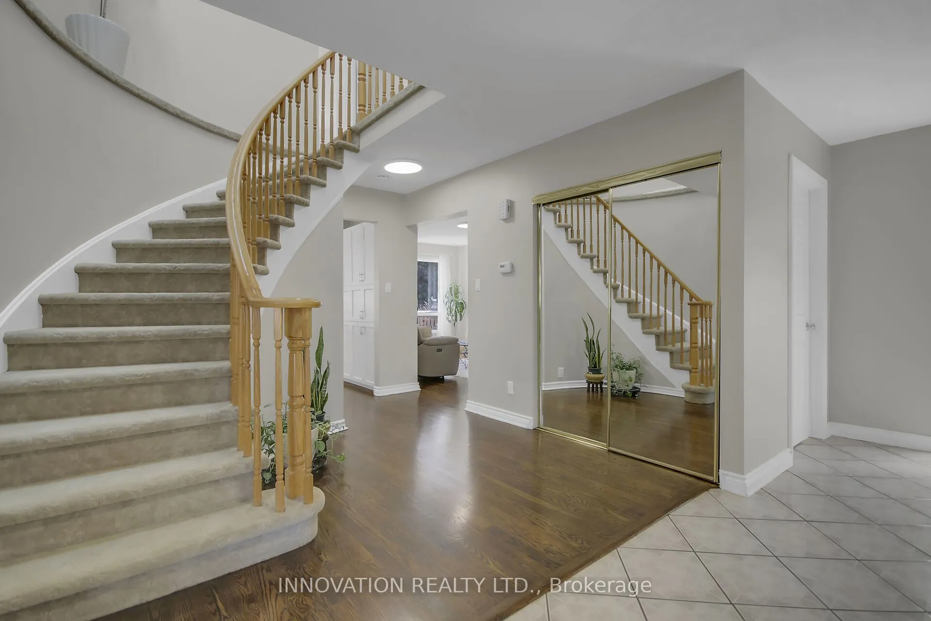 76 Chickasaw Crescent